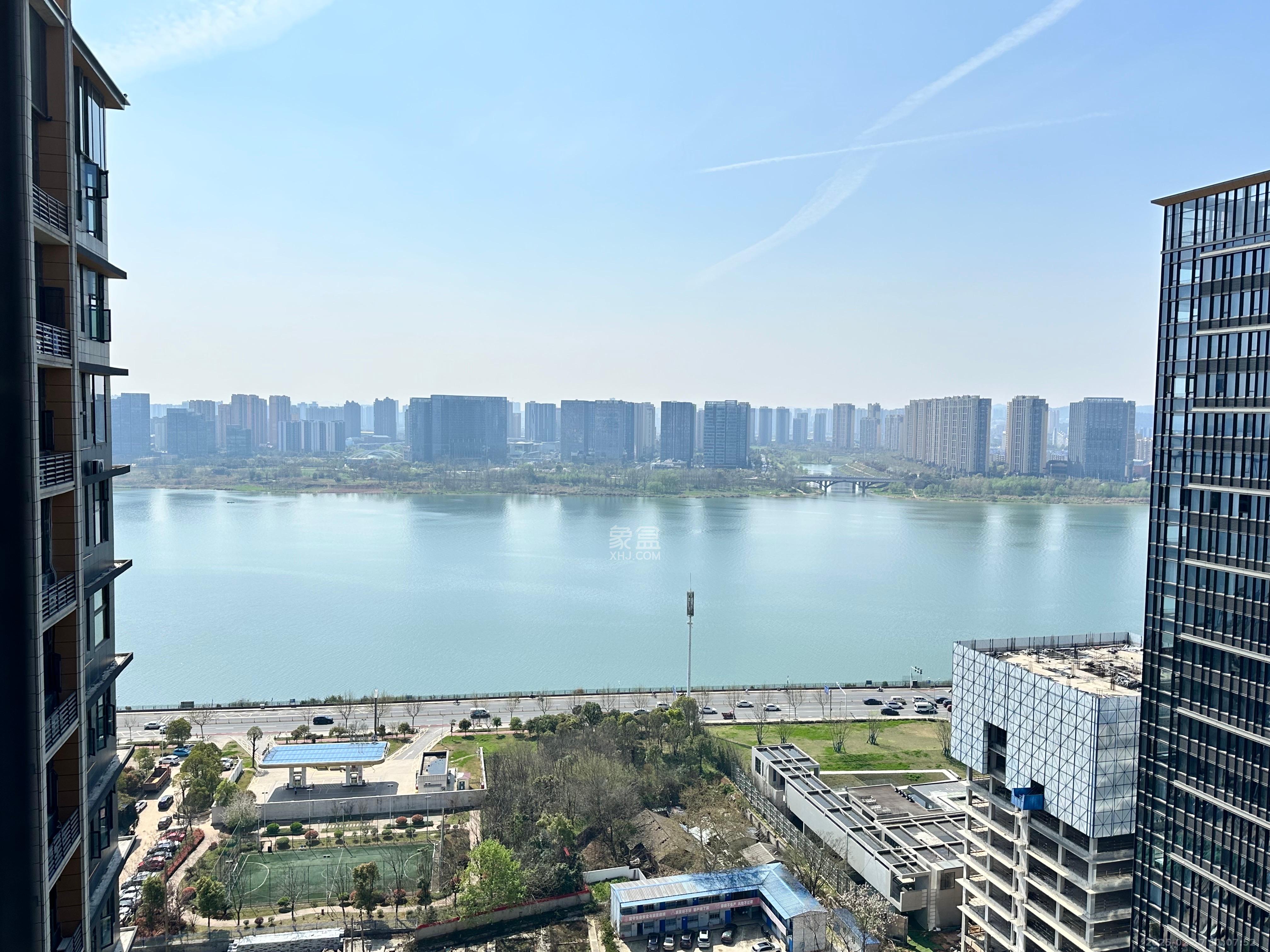 万科紫台  2室1厅1卫   2200.00元/月