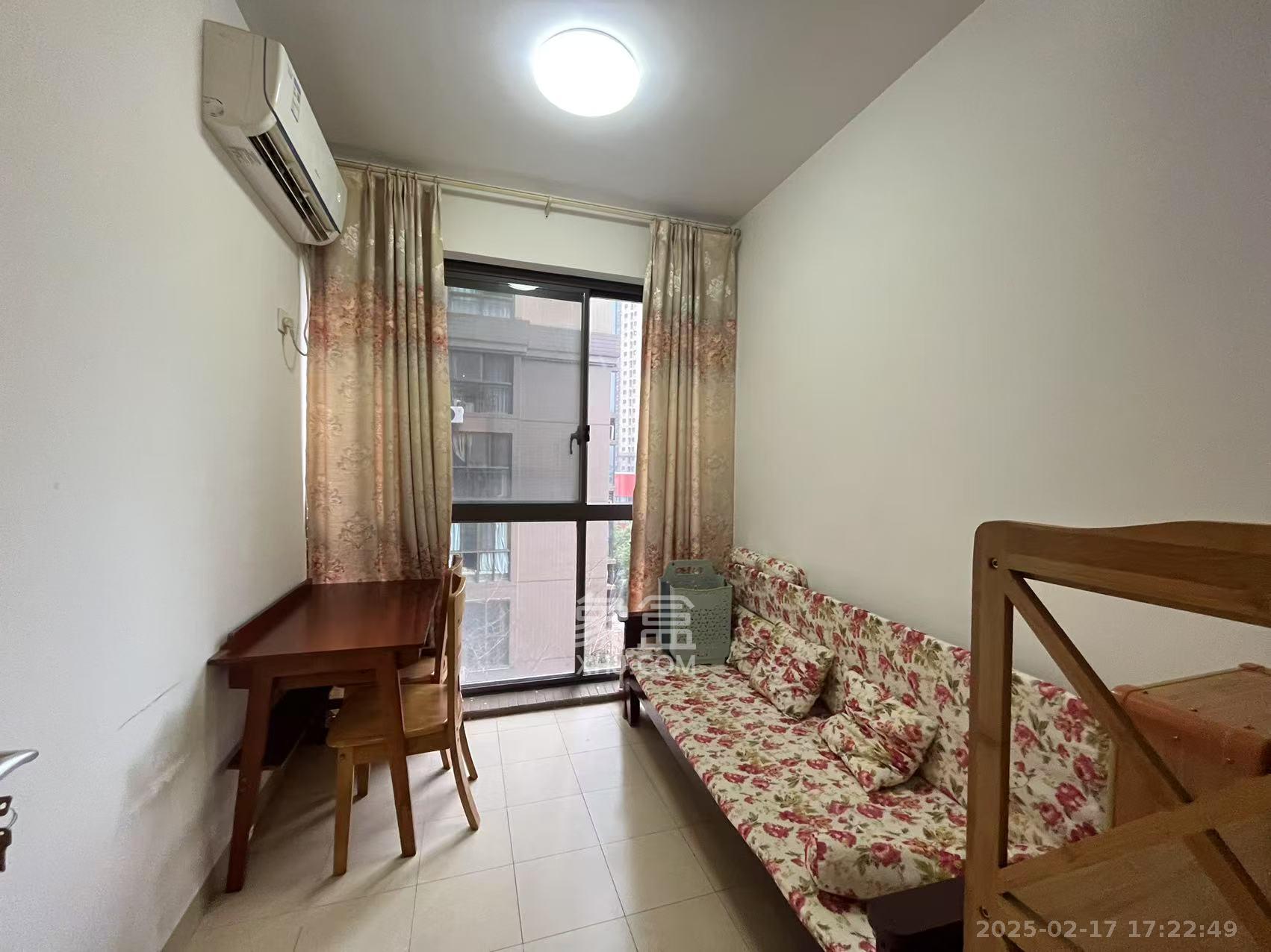 江山帝景哈佛  3室2厅1卫    2200.0元/月 江山帝景哈佛  3室2厅1卫    2200.0元/月室内图