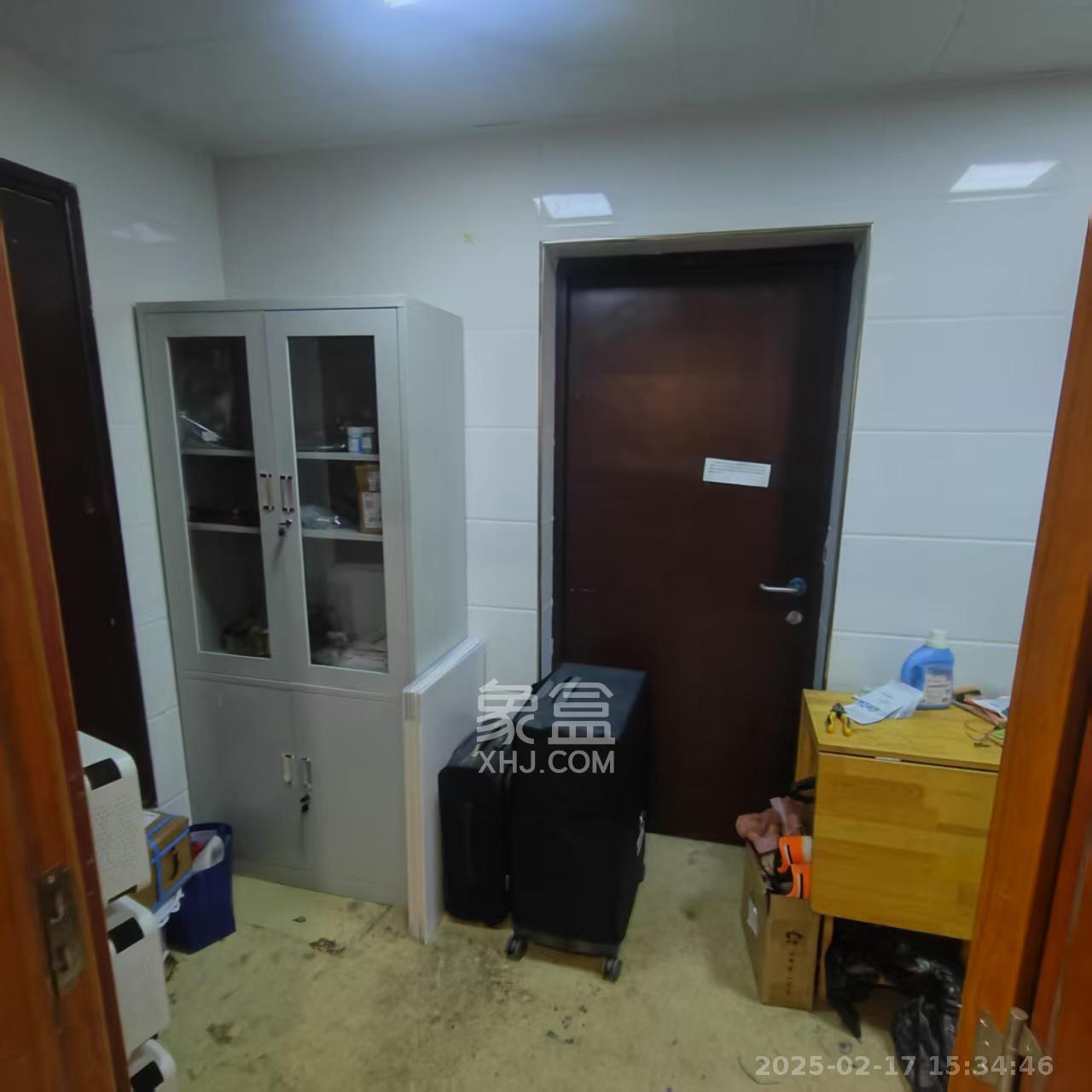 东岸城邦  4室1厅2卫   8500.00元/月室内图