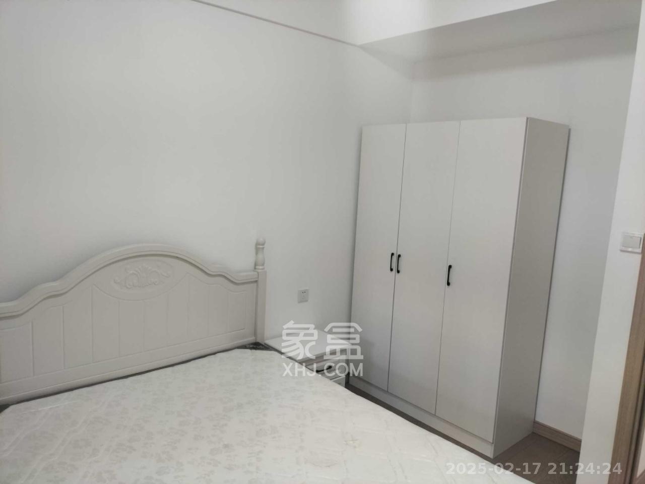 新城国际花都 3室2厅1卫 2300.0元/月 新城国际花都 3室2厅1卫 2300.0元/月室内图