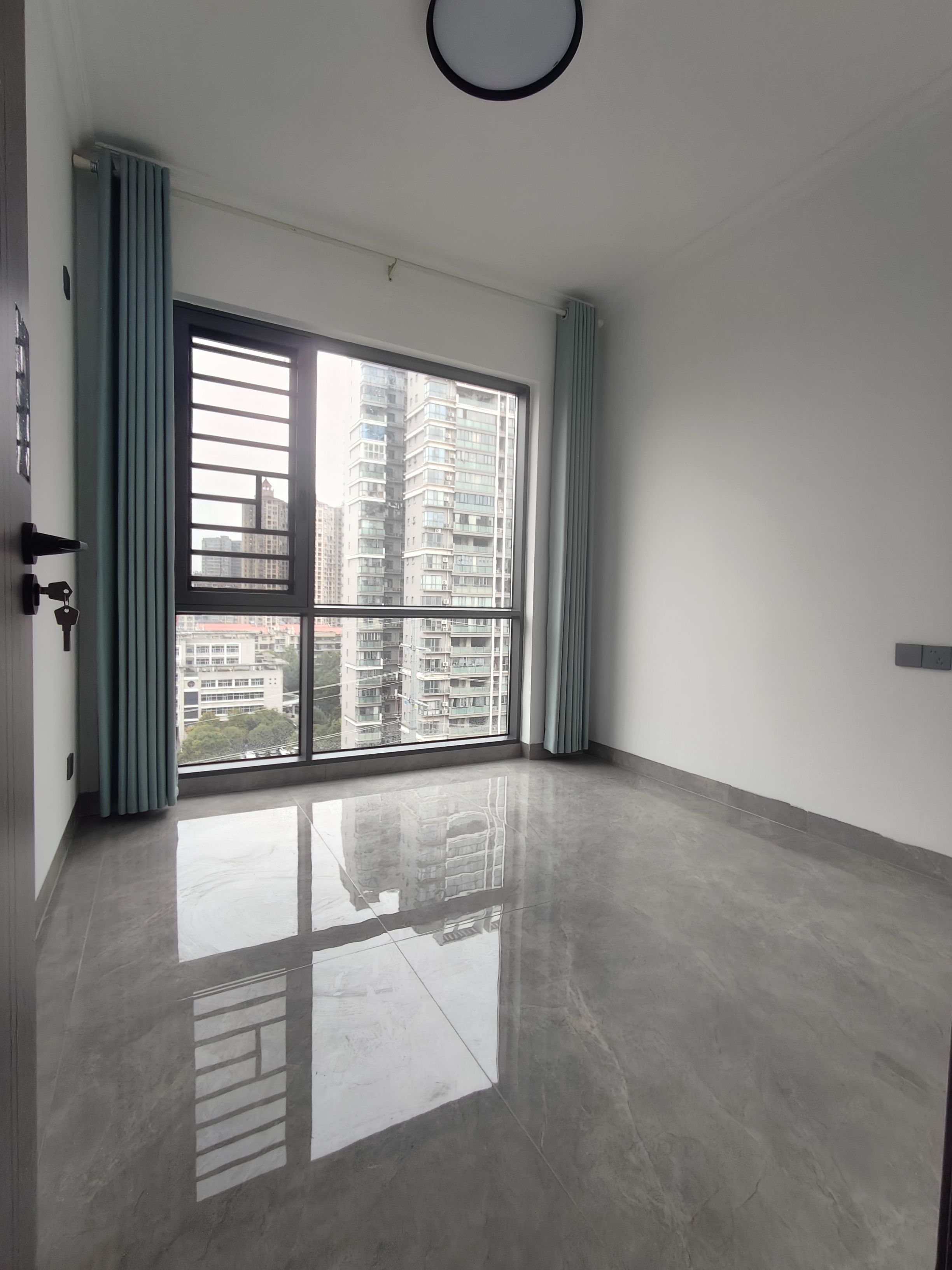 龙庭贵筑二期  1室0厅0卫    1900.0元/月室内图