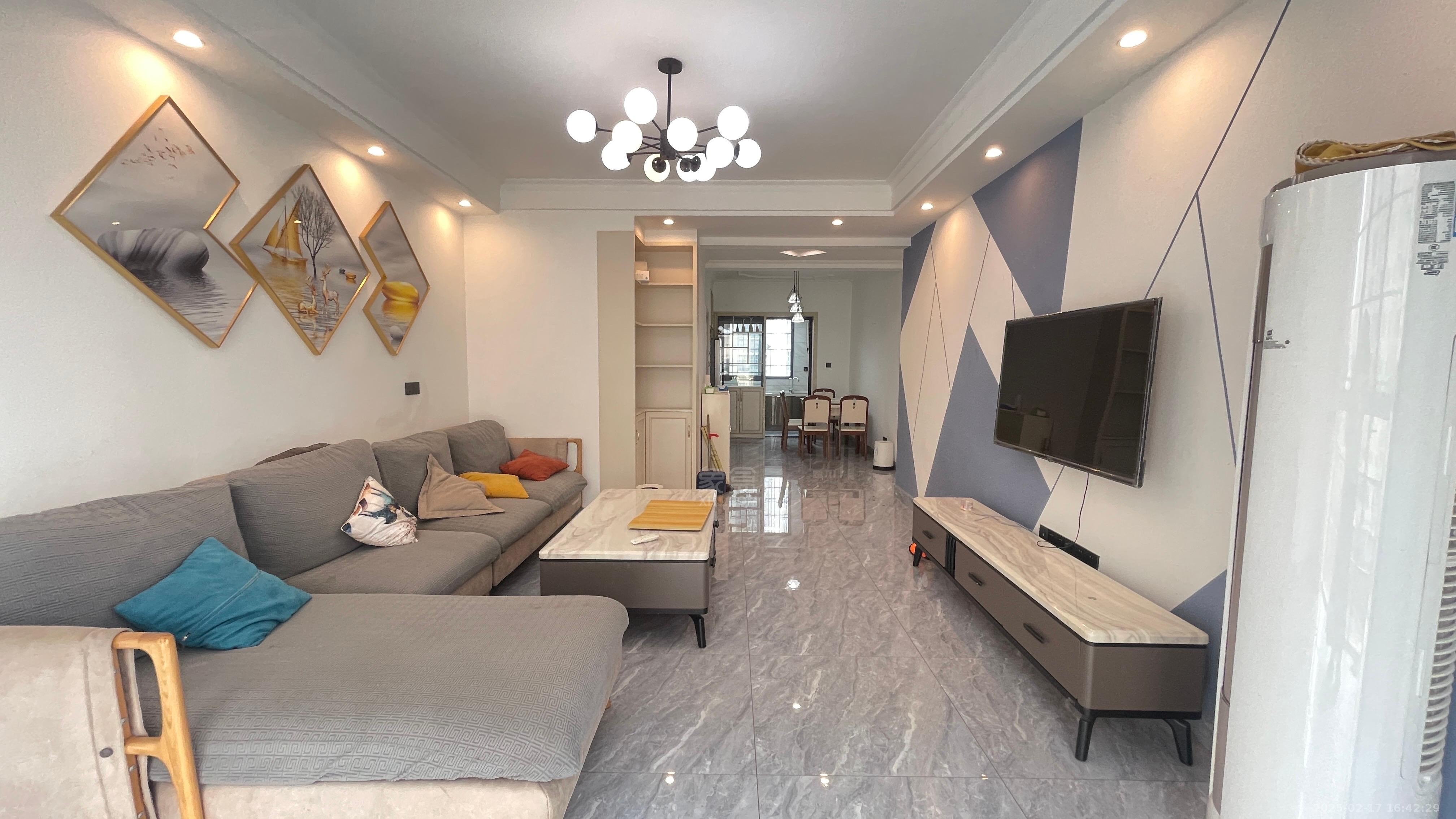 百江花园 3室2厅2卫 2000.0元/月 百江花园 3室2厅2卫 2000.0元/月室内图