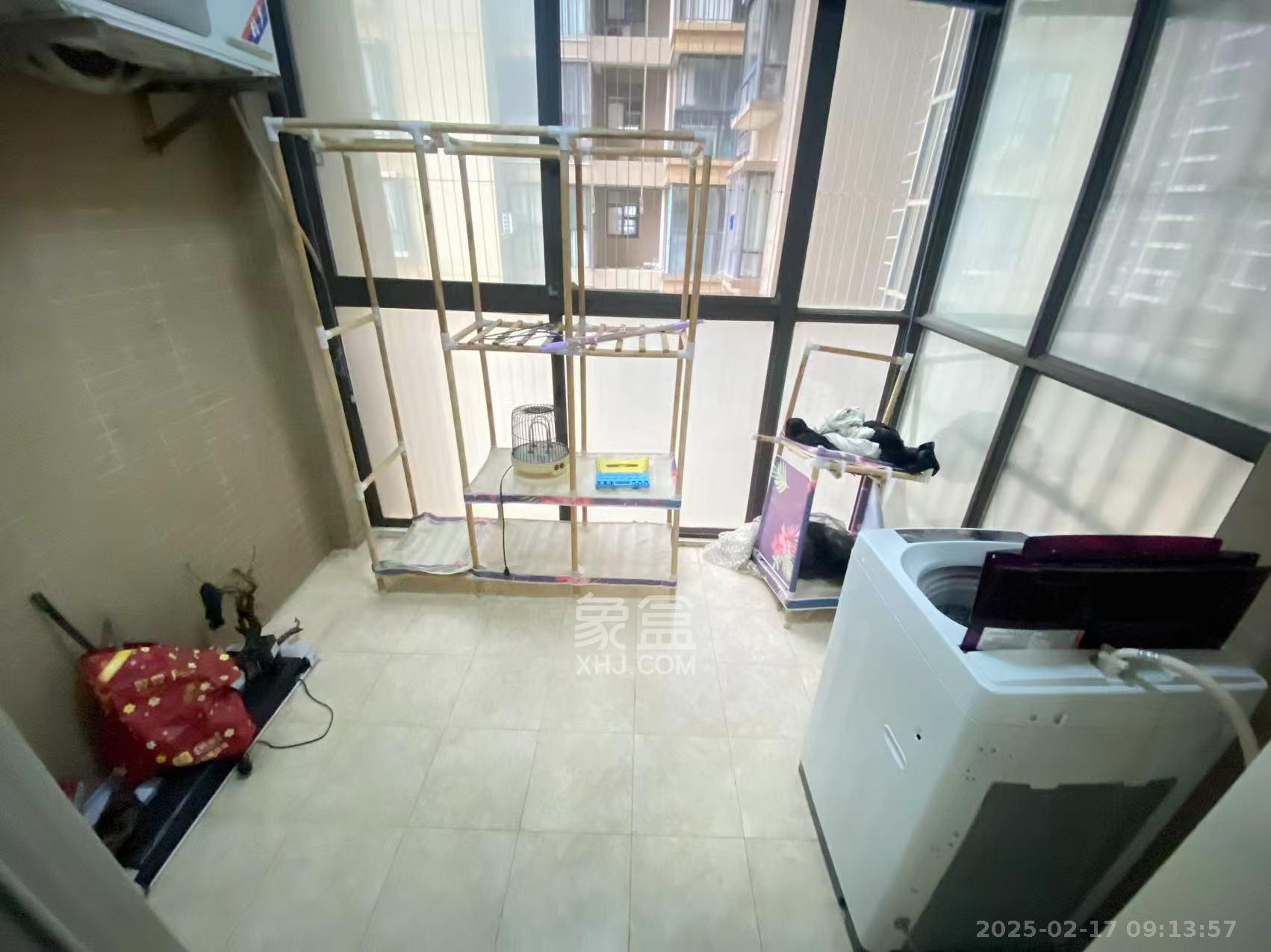 钱隆樽品(一、二、三期) 2室2厅1卫 2000.0元/月 钱隆樽品(一、二、三期) 2室2厅1卫 2000.0元/月室内图