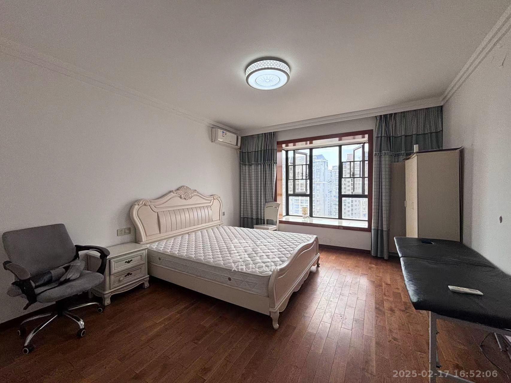 泰禹家园（彩云之翼家园一期、二期、三期）  4室2厅1卫    2800.0元/月室内图