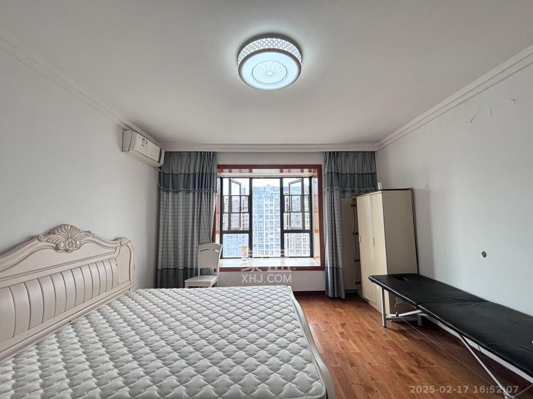 泰禹家园(彩云之翼家园一期、二期、三期)  4室2厅1卫    2800.0元/月 泰禹家园(彩云之翼家园一期、二期、三期)  4室2厅1卫    2800.0元/月室内图