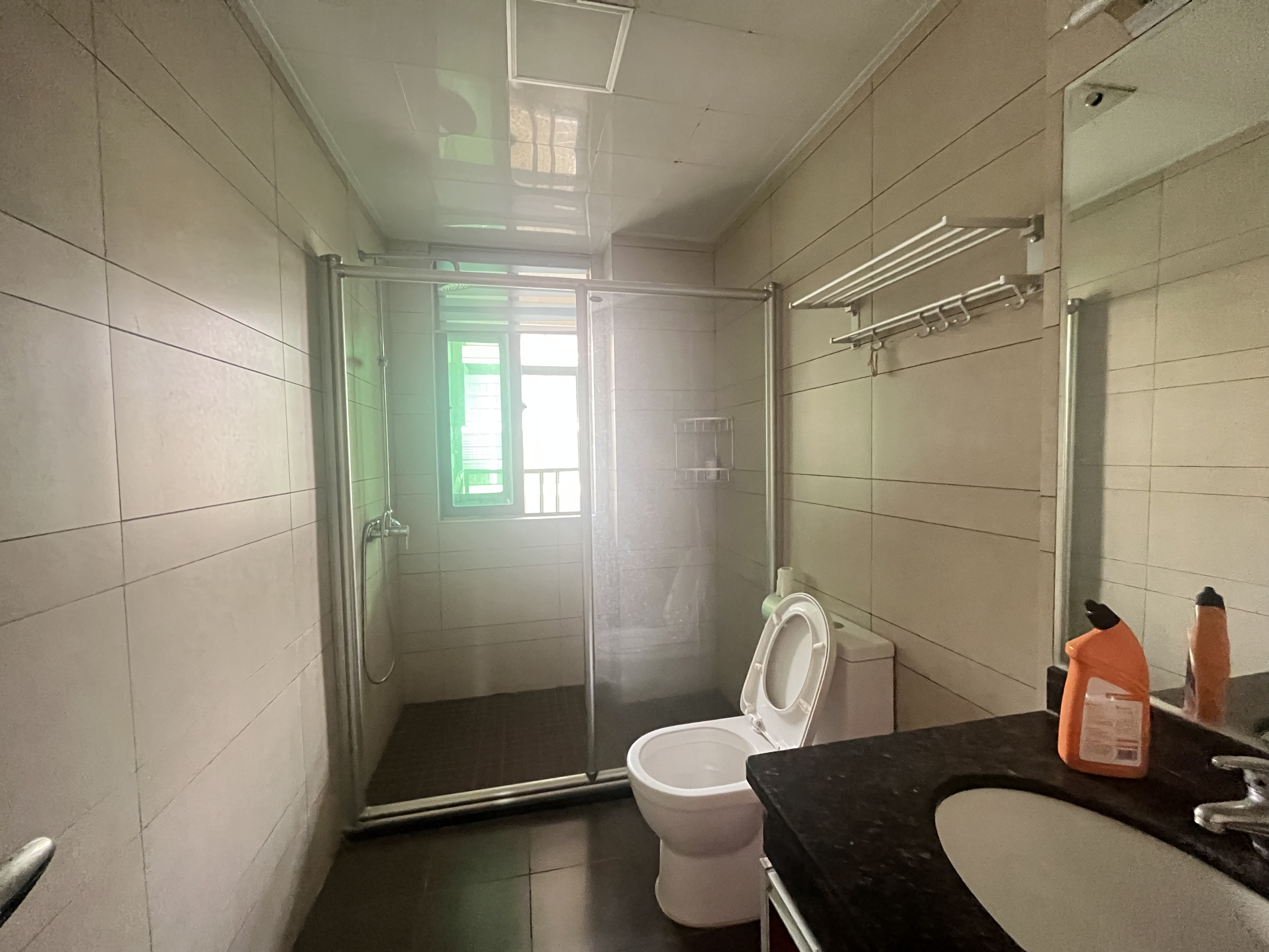 金海雅苑 3室2厅2卫 2500.0元/月 金海雅苑 3室2厅2卫 2500.0元/月室内图