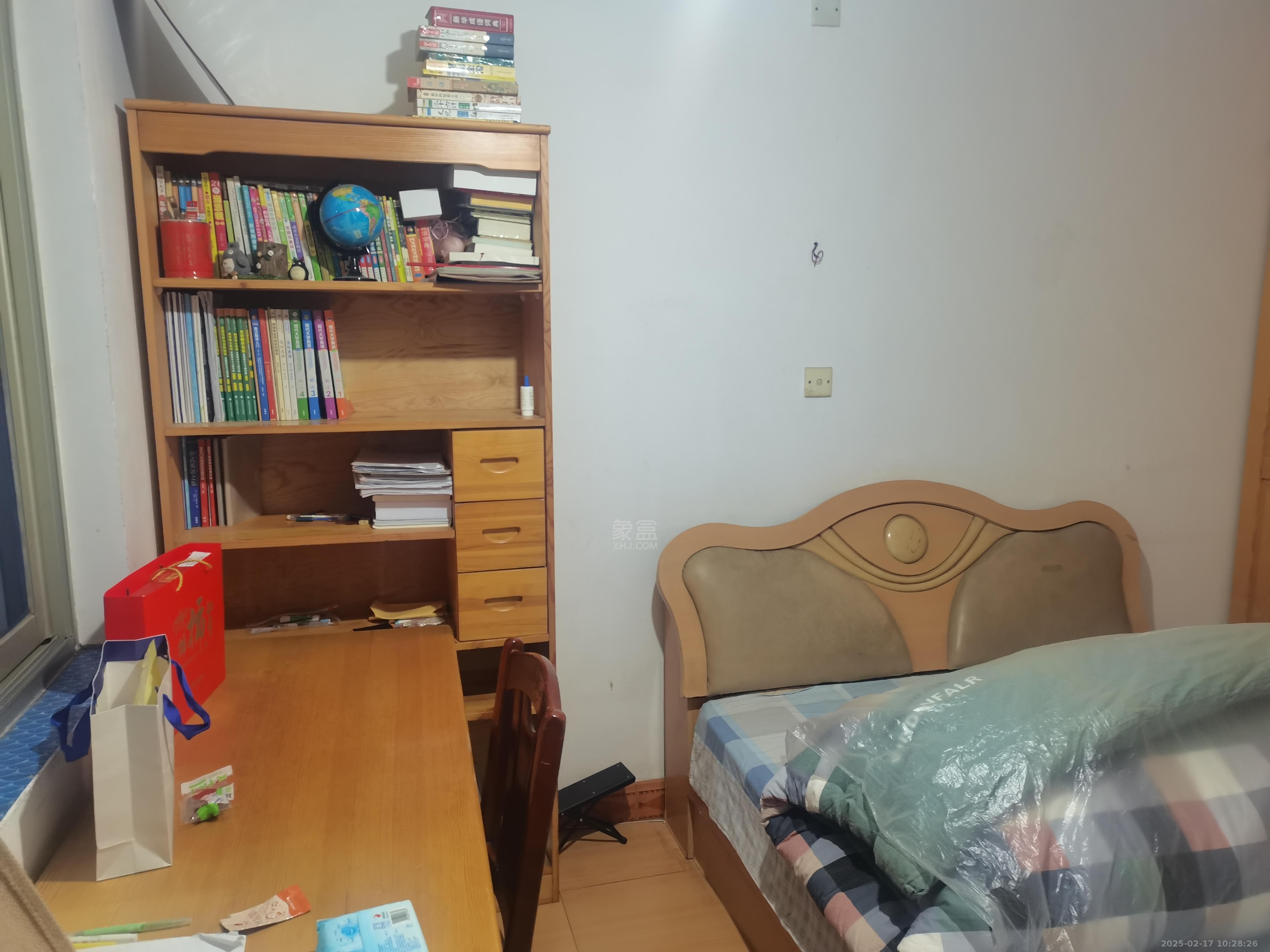 泰山西村  2室2厅1卫    800.0元/月 泰山西村  2室2厅1卫    800.0元/月室内图