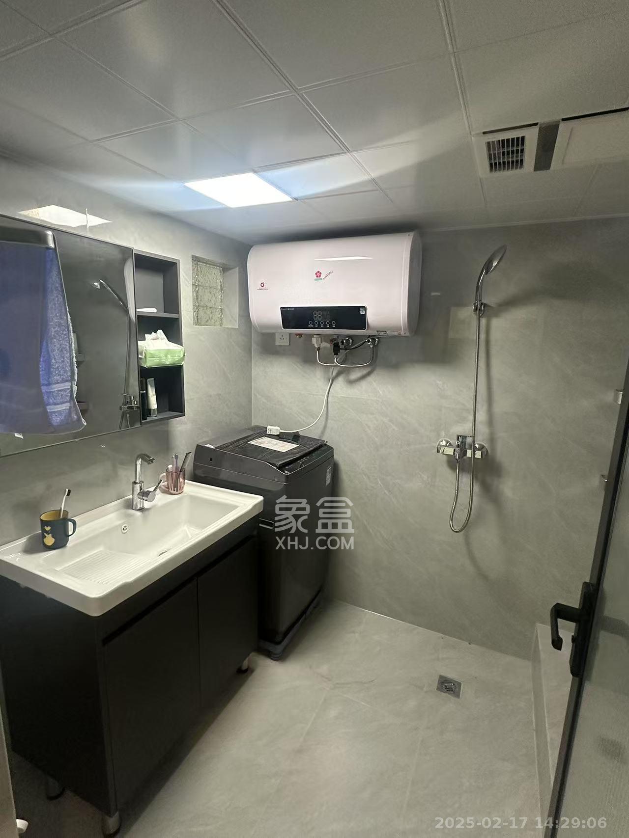 梅溪湖金茂湾 2室1厅1卫 2500.0元/月 梅溪湖金茂湾 2室1厅1卫 2500.0元/月室内图