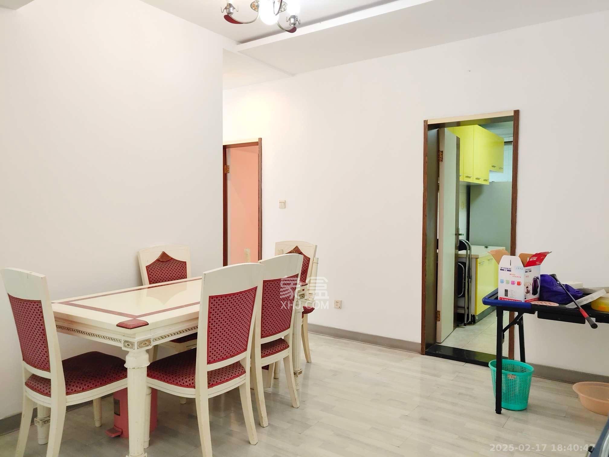 维一星城  3室2厅2卫    4200.0元/月 维一星城  3室2厅2卫    4200.0元/月室内图