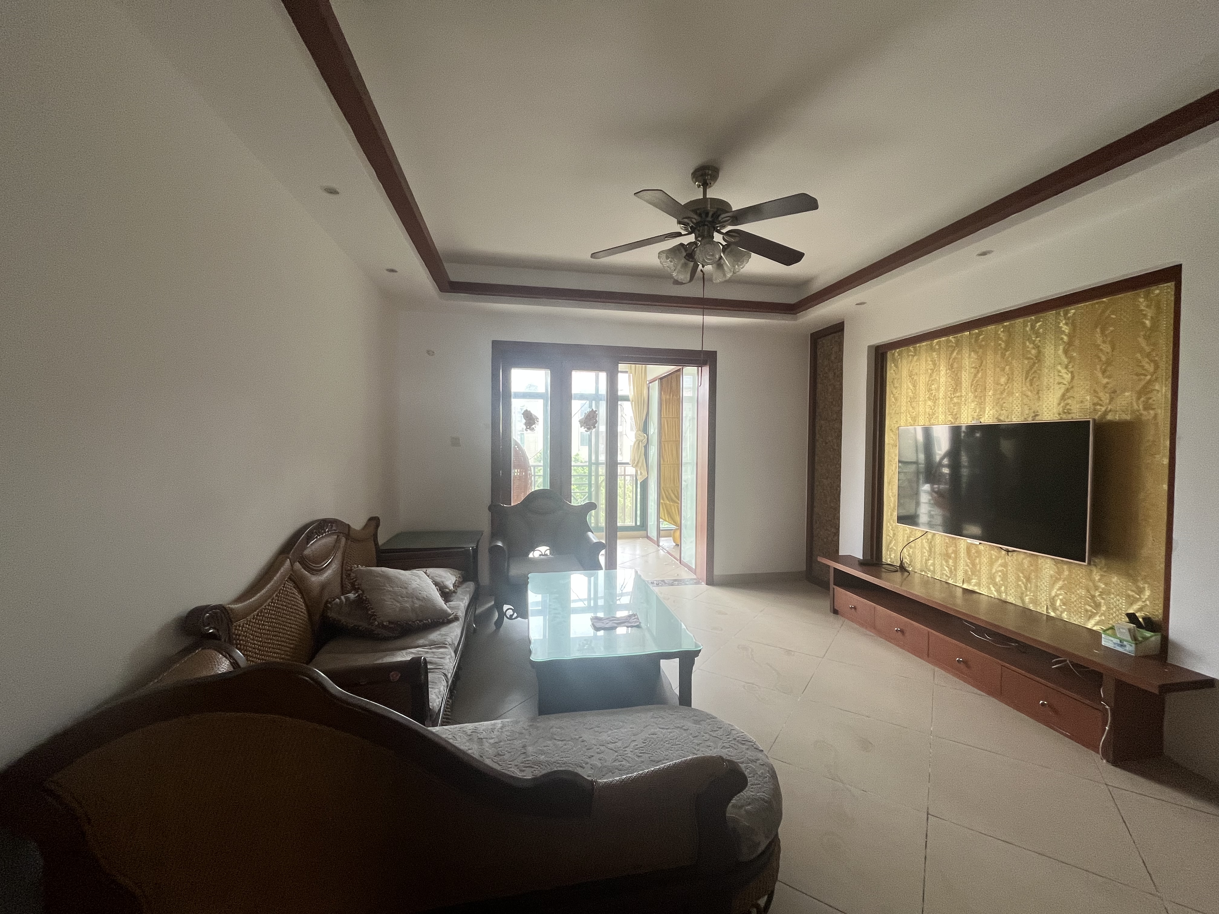 金海雅苑 3室2厅2卫 2500.0元/月 金海雅苑 3室2厅2卫 2500.0元/月室内图