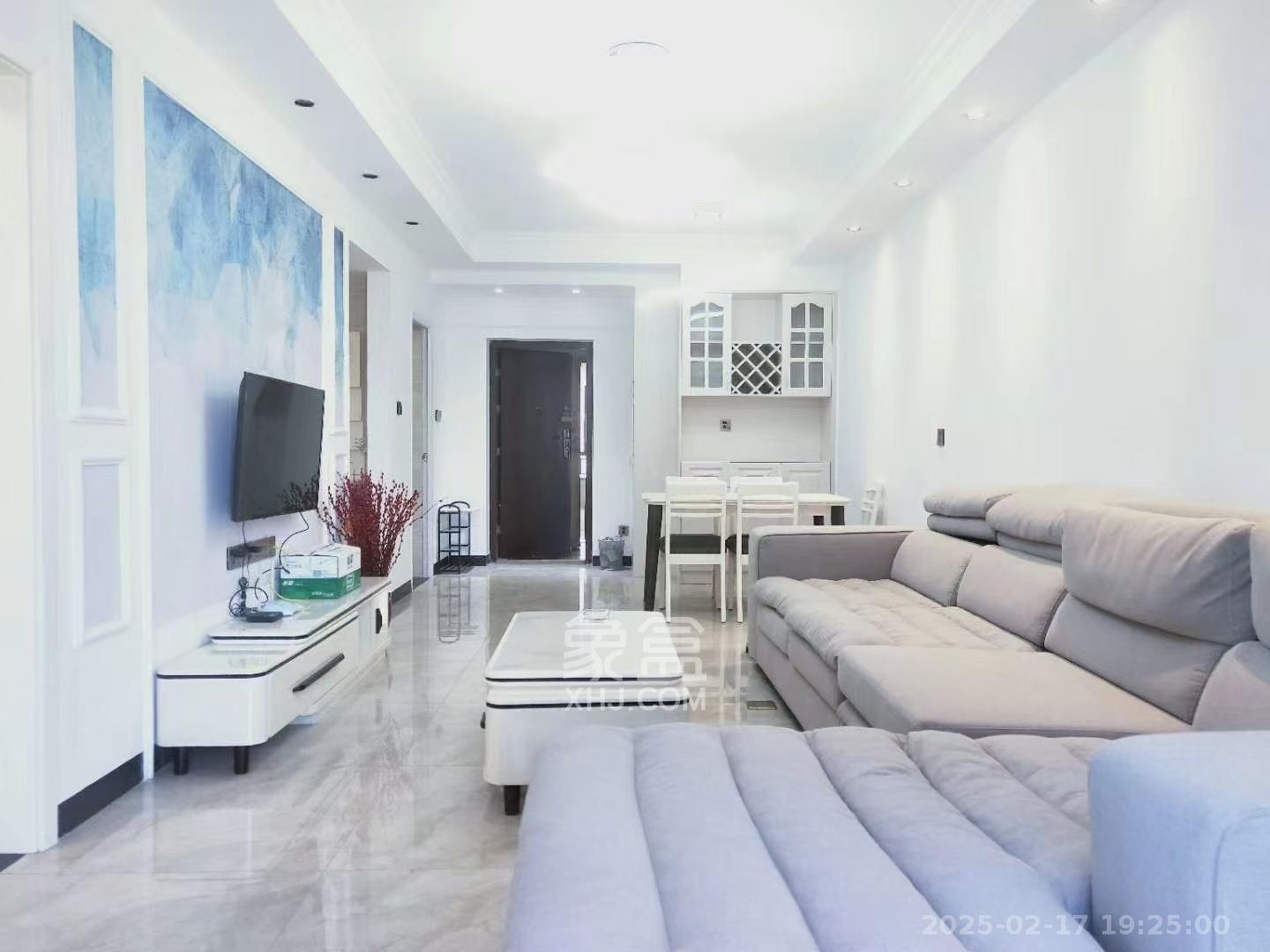 香樟兰亭(朗峰苑) 2室2厅1卫 2800.0元/月 香樟兰亭(朗峰苑) 2室2厅1卫 2800.0元/月室内图