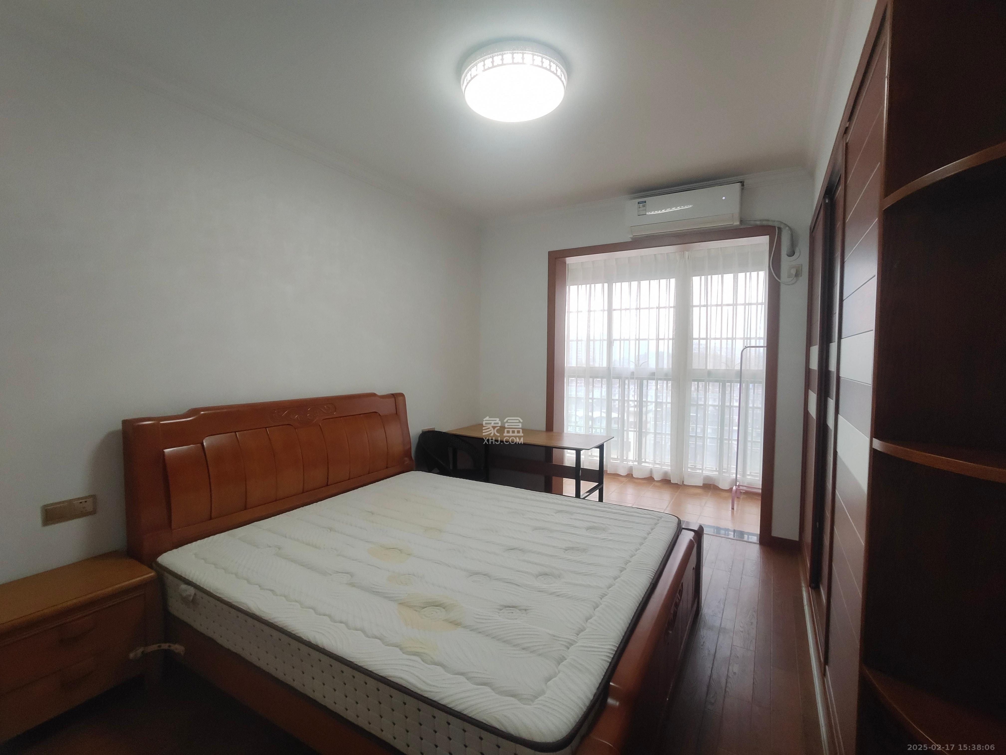 恒丰天湘华庭  3室2厅2卫    2700.0元/月室内图