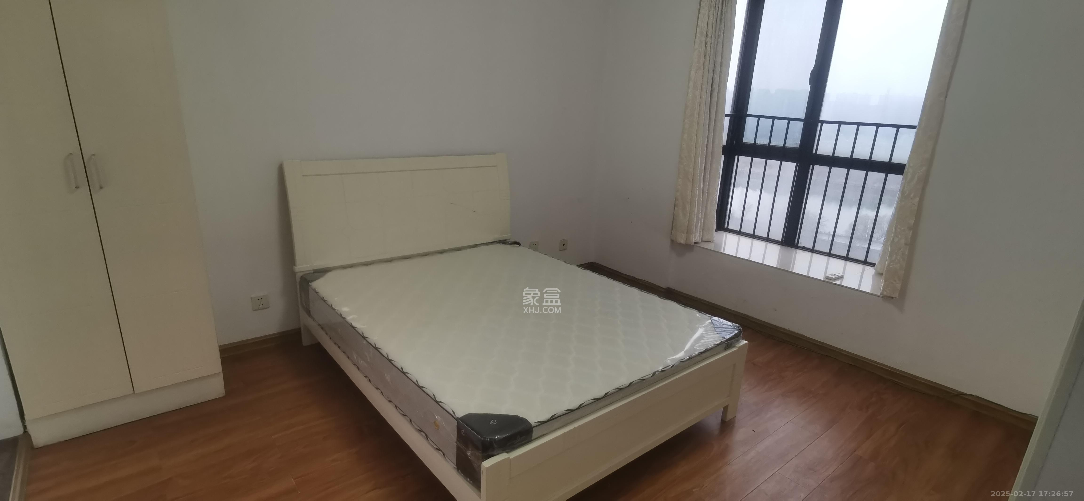 金土地第一湾  3室2厅1卫   2500.00元/月室内图