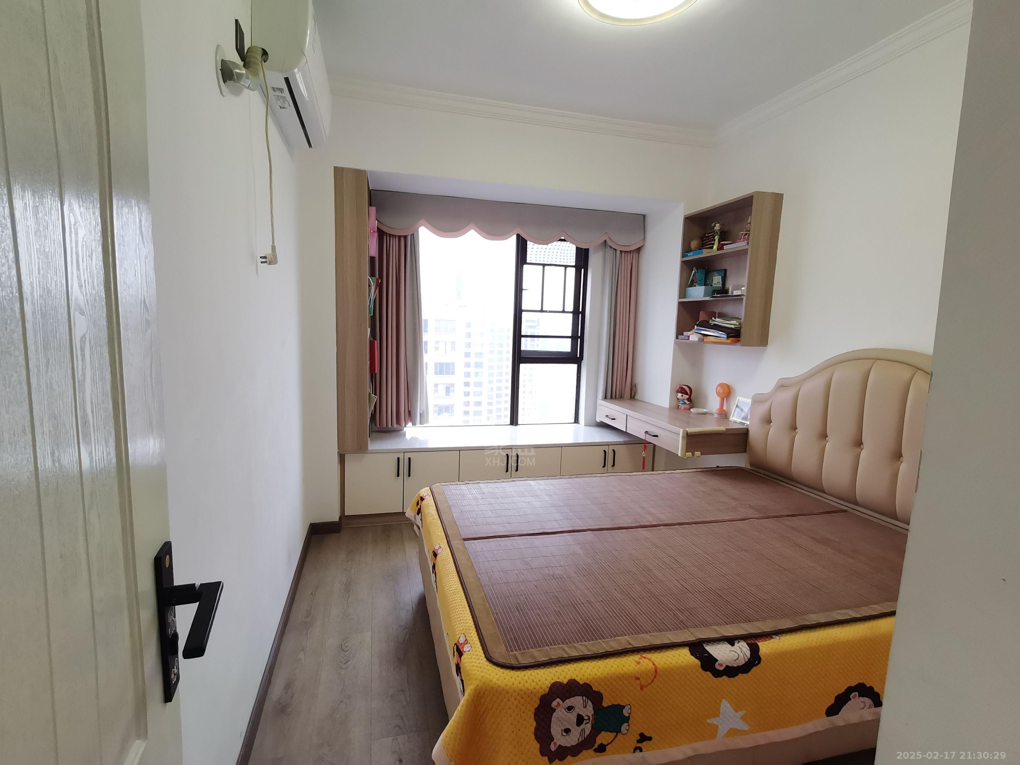 佳兆业金域天下二期 4室2厅2卫 2900.0元/月 佳兆业金域天下二期 4室2厅2卫 2900.0元/月室内图