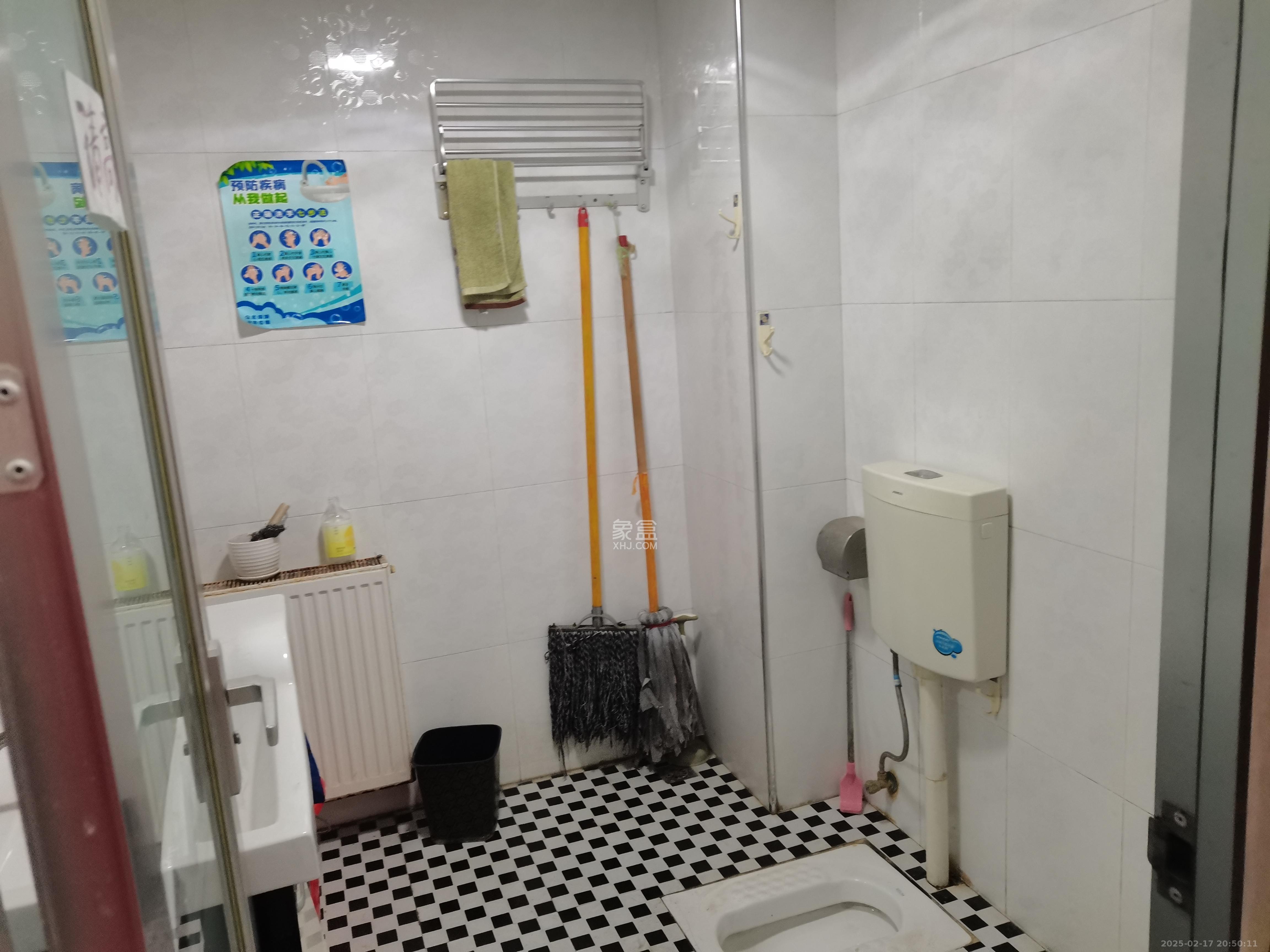 层上观邸 5室2厅2卫 4000.0元/月 层上观邸 5室2厅2卫 4000.0元/月室内图