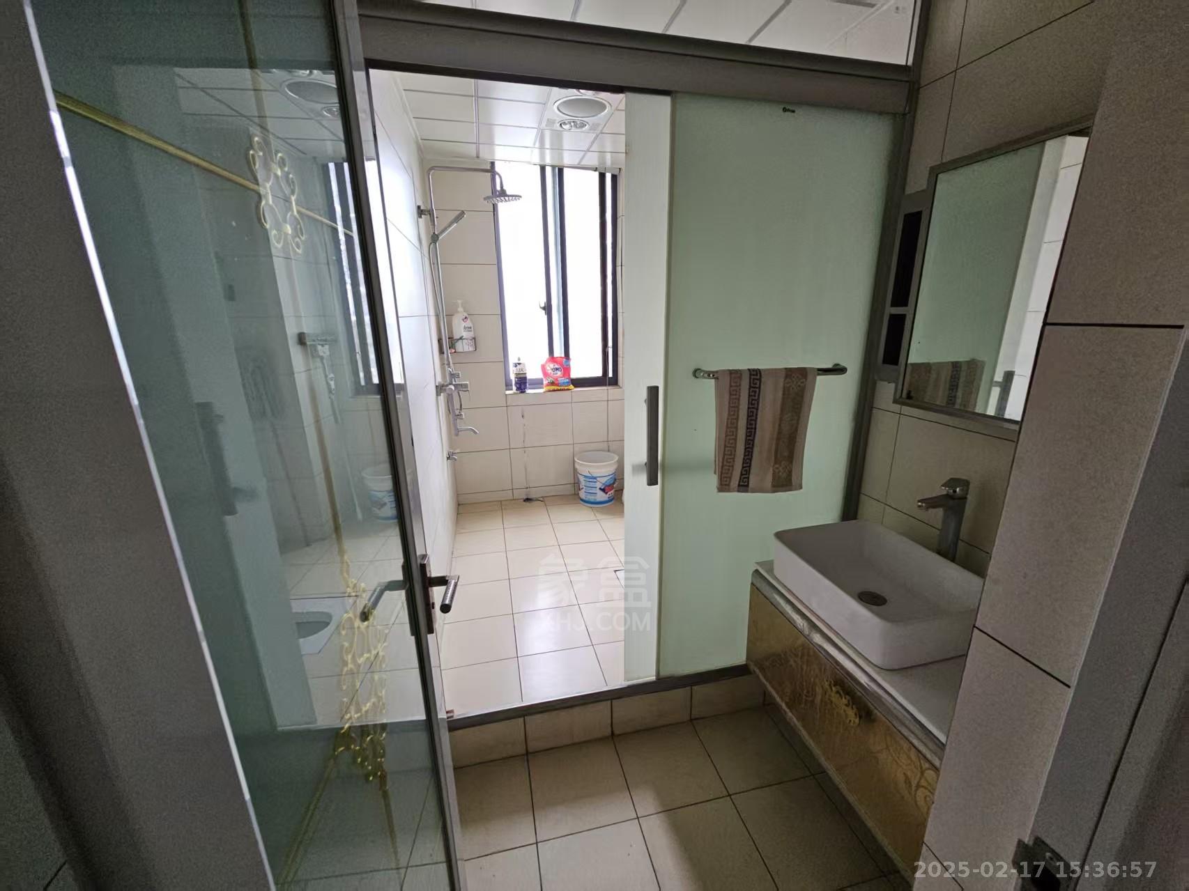 天泉一品 3室2厅1卫 2000.0元/月 天泉一品 3室2厅1卫 2000.0元/月室内图