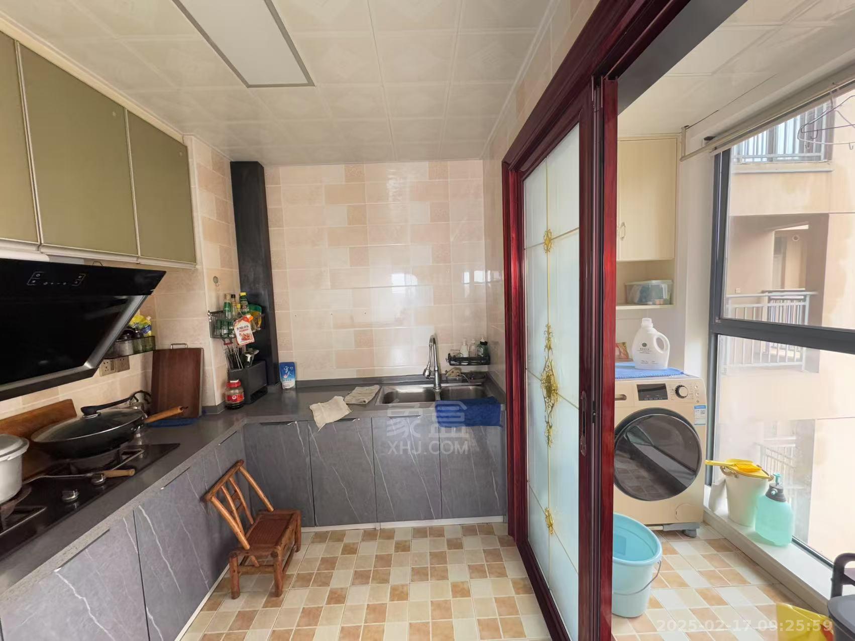 城市公园 2室2厅1卫 1500.0元/月 城市公园 2室2厅1卫 1500.0元/月室内图