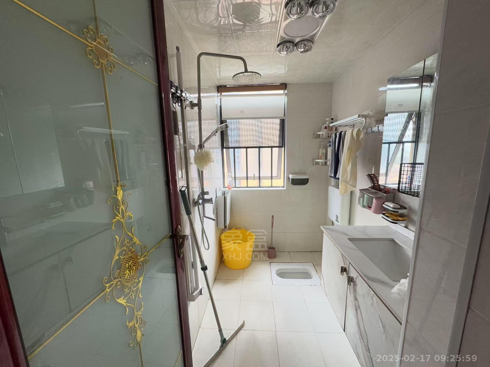 城市公园 2室2厅1卫 1500.0元/月 城市公园 2室2厅1卫 1500.0元/月室内图