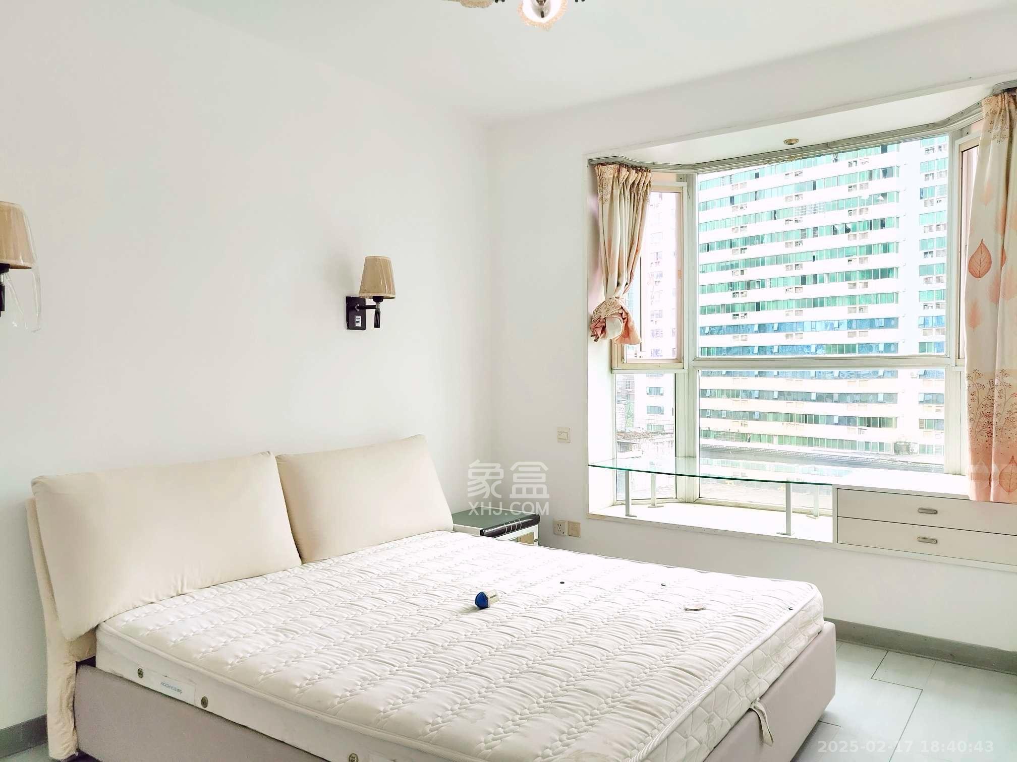 维一星城  3室2厅2卫    4200.0元/月 维一星城  3室2厅2卫    4200.0元/月室内图