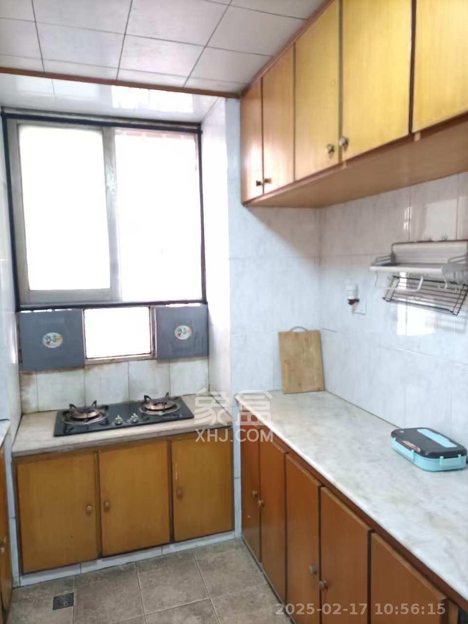 雅泰花园 3室2厅1卫 1350.0元/月 雅泰花园 3室2厅1卫 1350.0元/月室内图