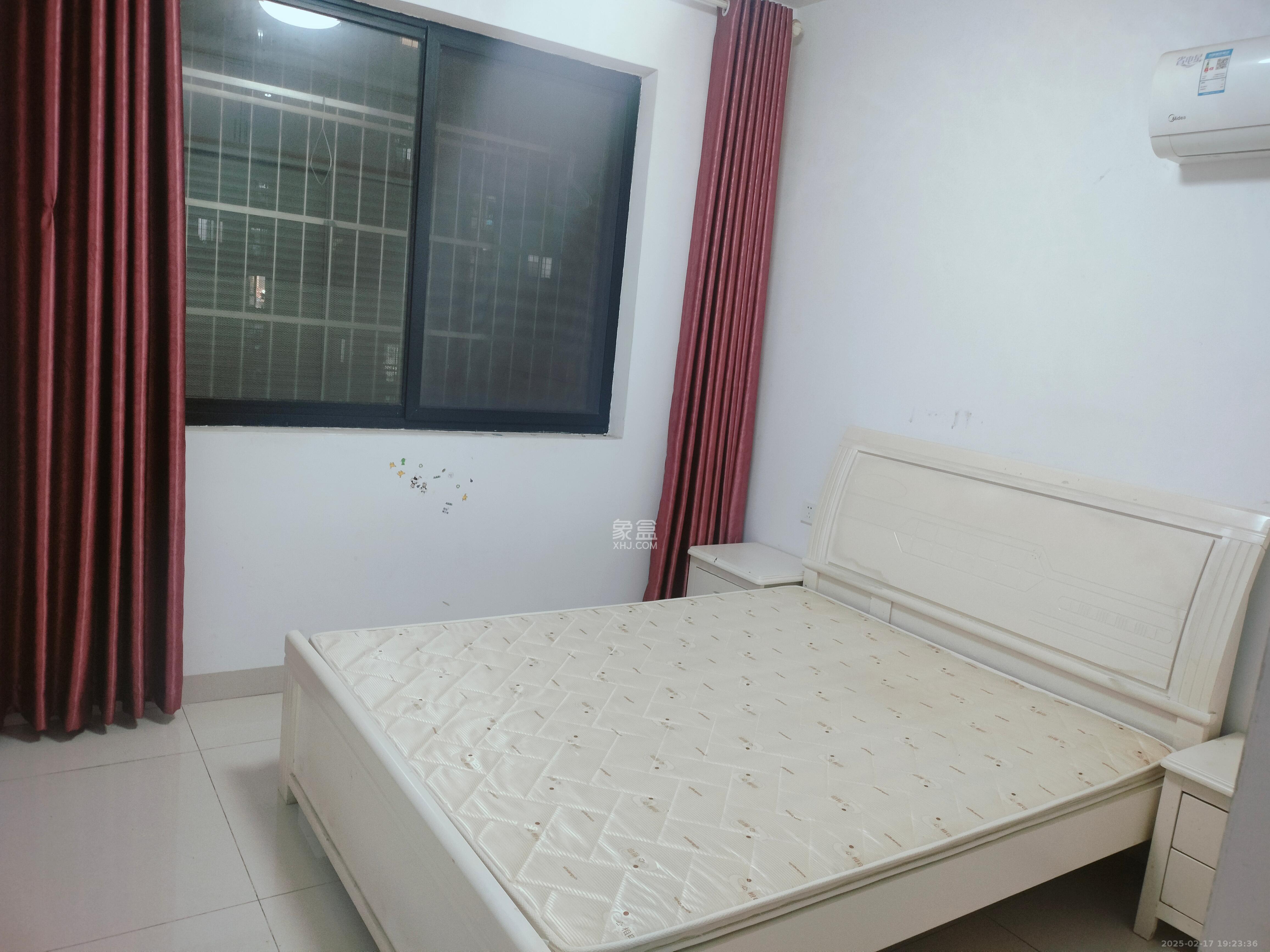 金富星城 1室2厅2卫 1800.0元/月 金富星城 1室2厅2卫 1800.0元/月室内图