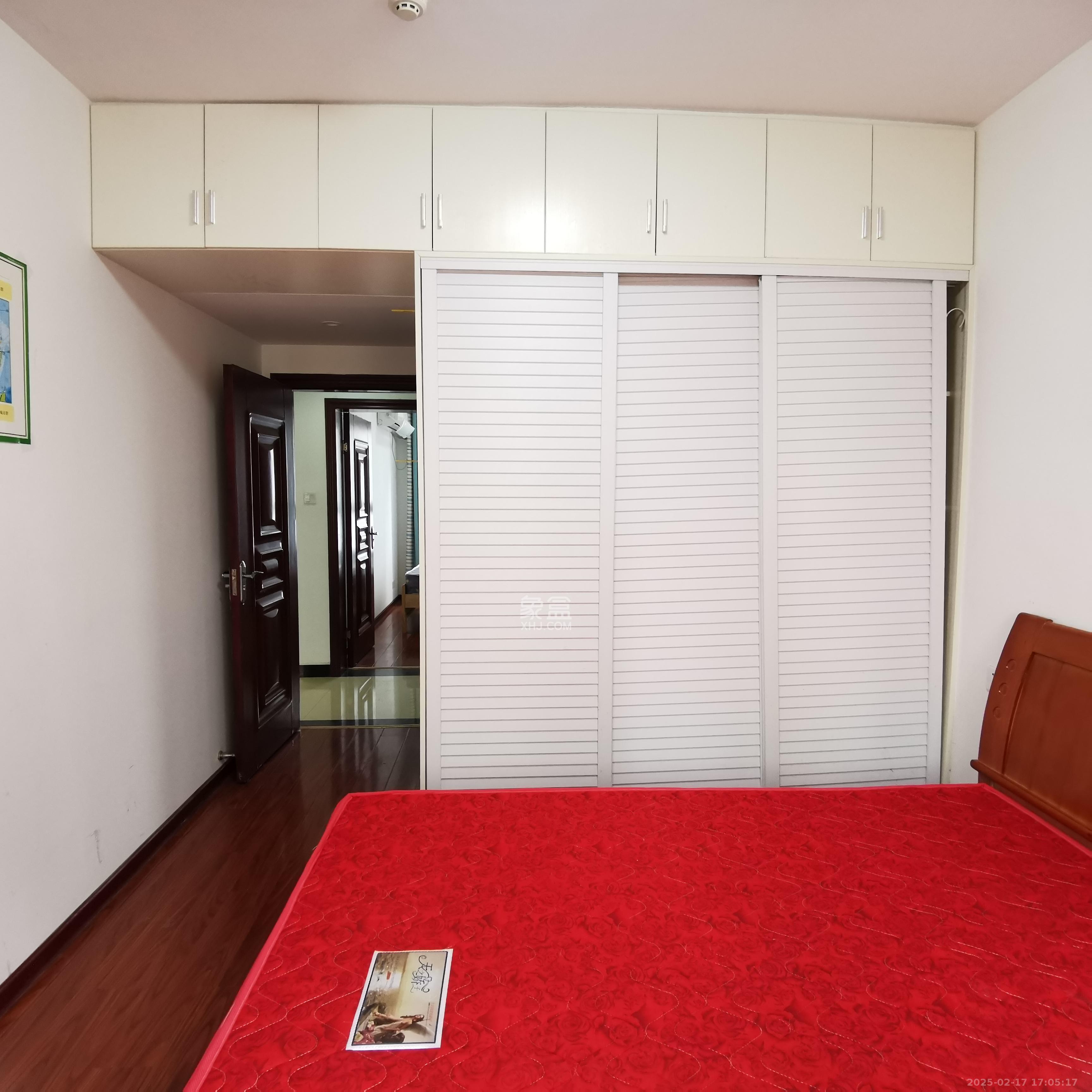 保利西海岸B区  3室2厅2卫    3300.0元/月室内图
