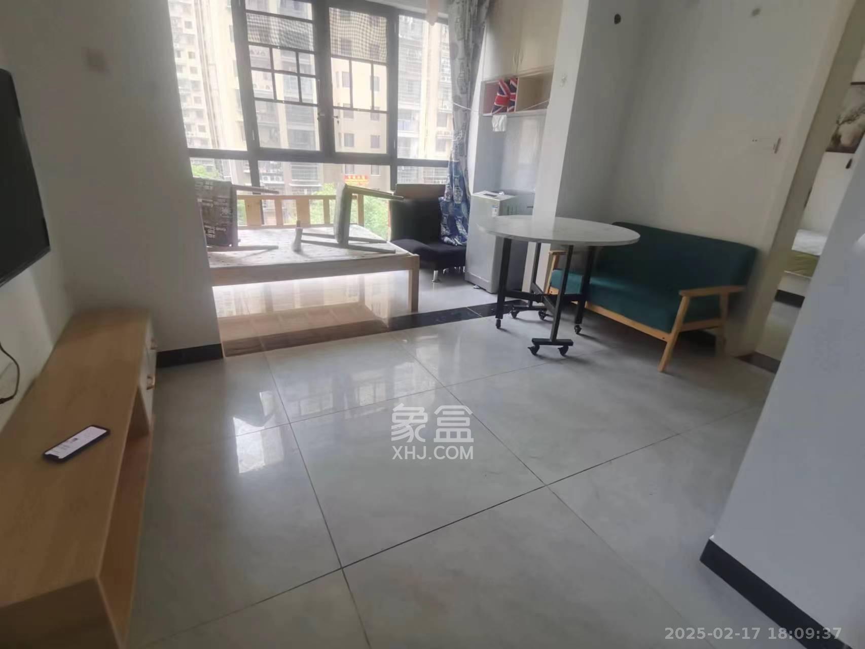 保利东郡 3室2厅2卫 2400.0元/月 保利东郡 3室2厅2卫 2400.0元/月室内图