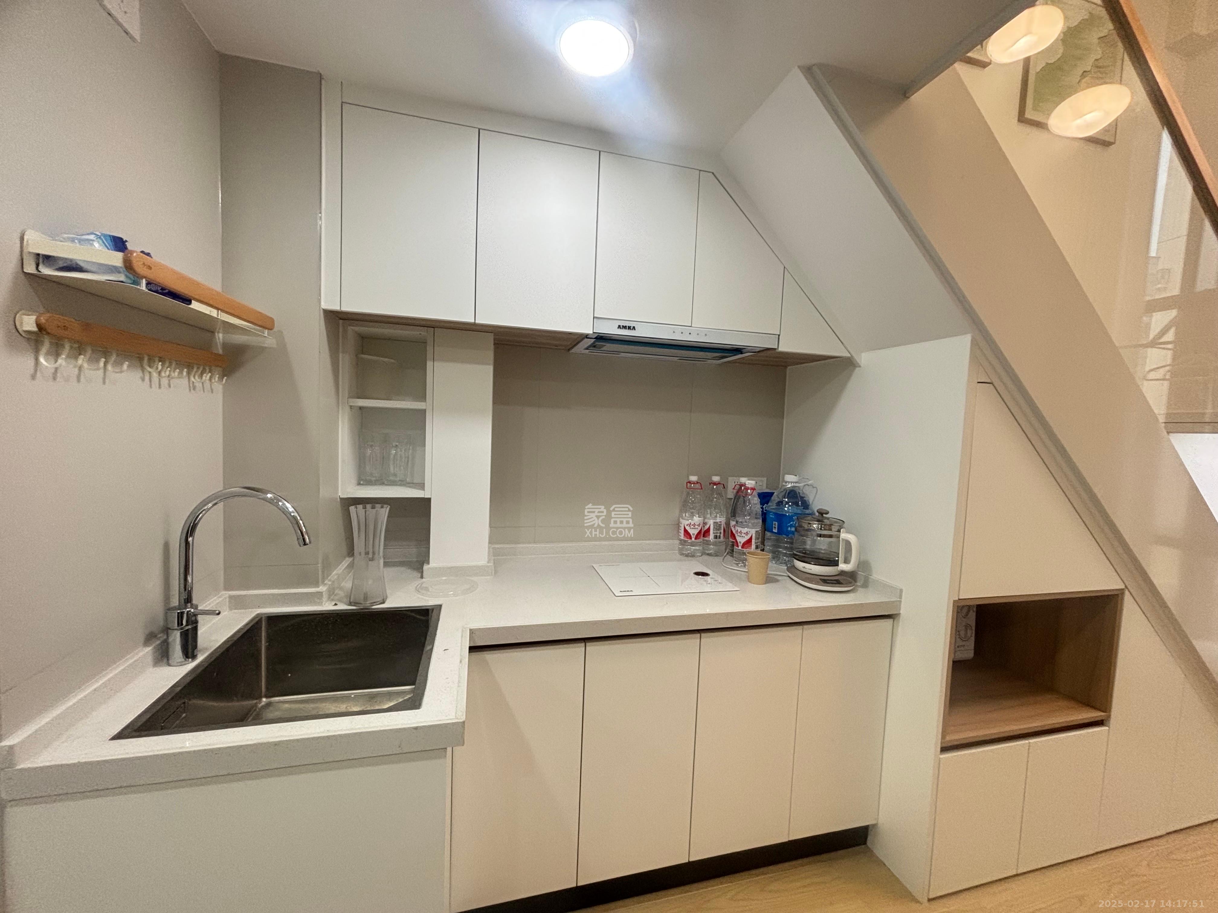 珠江花城好世界  1室1厅1卫    2200.0元/月 珠江花城好世界  1室1厅1卫    2200.0元/月室内图