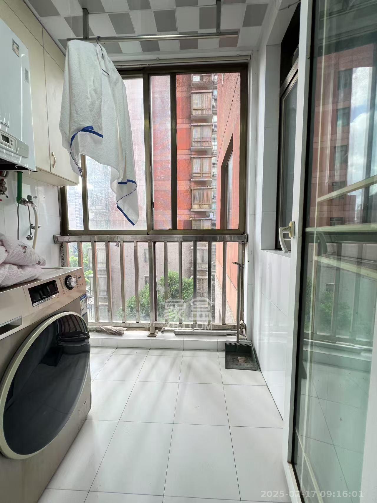 中天枫景园 2室2厅1卫 5000.0元/月 中天枫景园 2室2厅1卫 5000.0元/月室内图