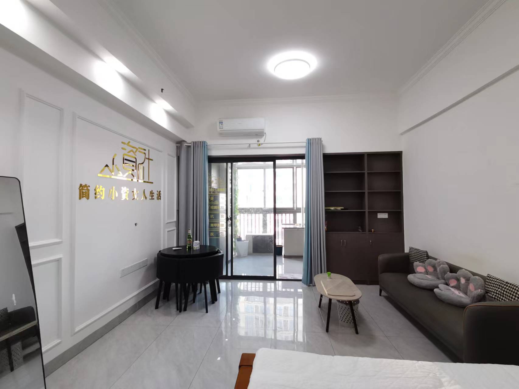 尚格广场 1室1厅1卫 1600.0元/月 尚格广场 1室1厅1卫 1600.0元/月户型图