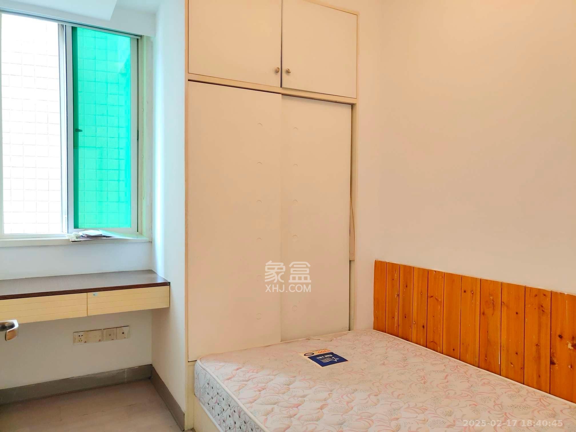 维一星城  3室2厅2卫    4200.0元/月 维一星城  3室2厅2卫    4200.0元/月室内图