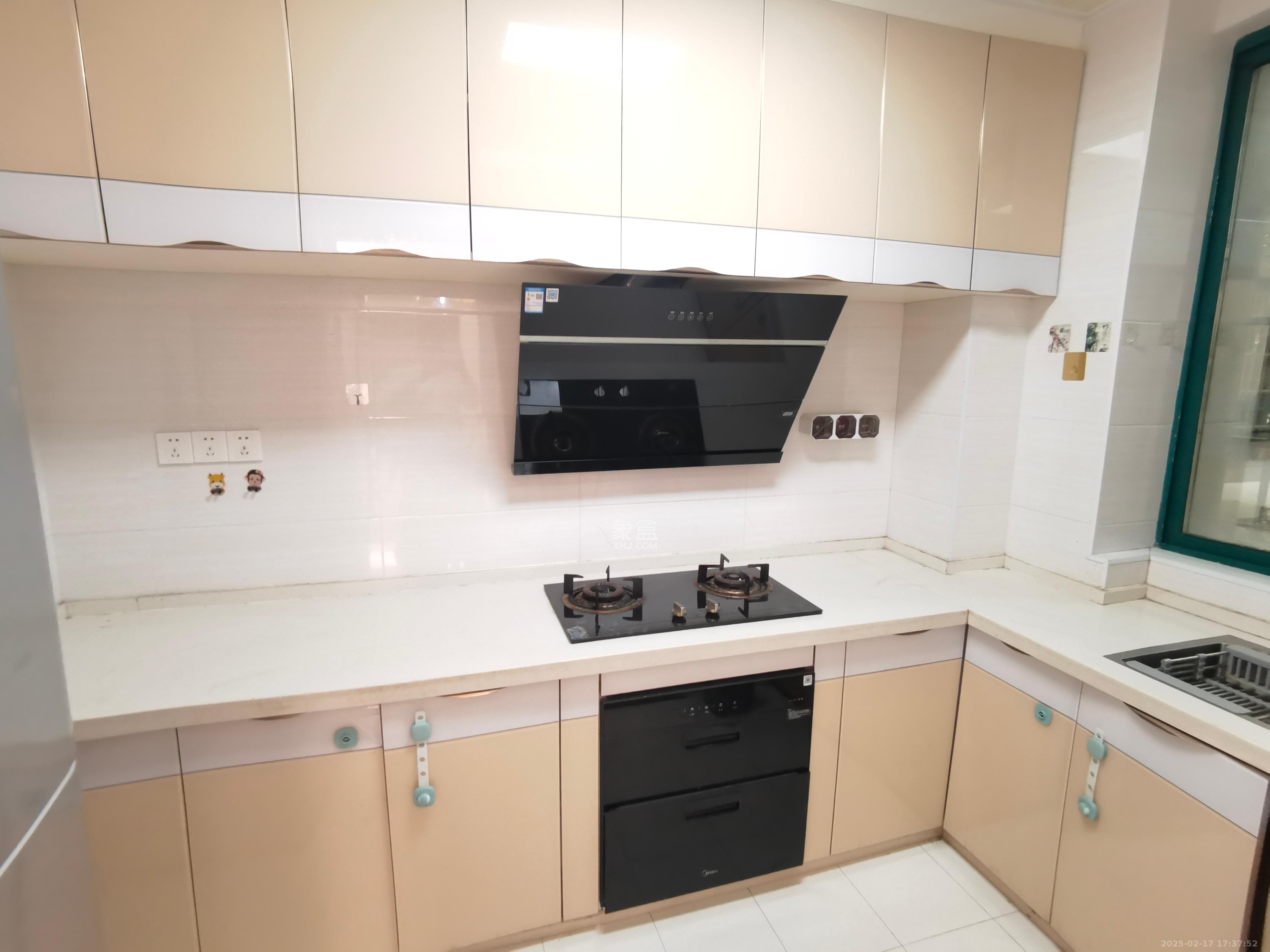 尚御尊城 2室1厅1卫 1500.0元/月 尚御尊城 2室1厅1卫 1500.0元/月室内图