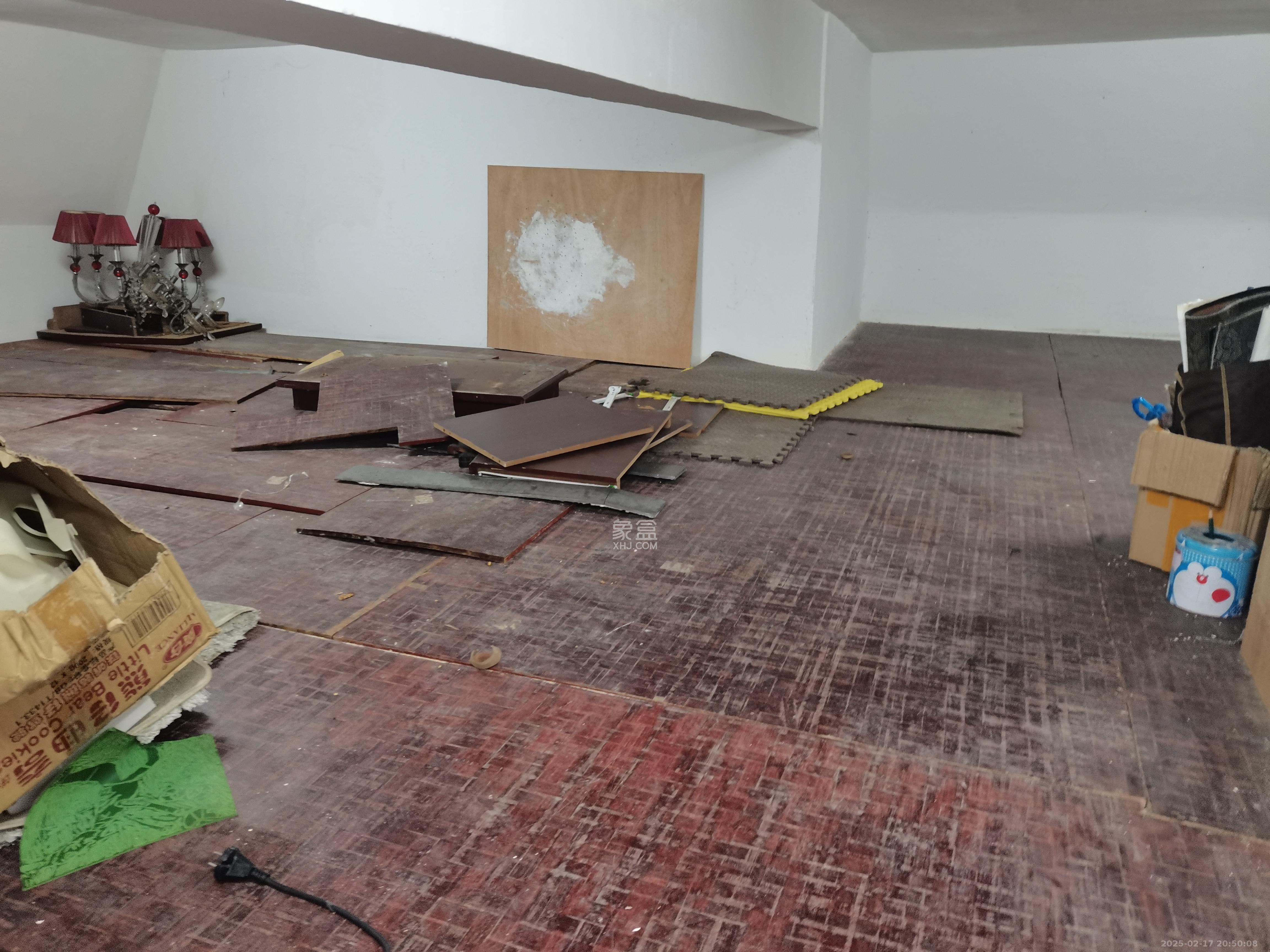 层上观邸 5室2厅2卫 4000.0元/月 层上观邸 5室2厅2卫 4000.0元/月室内图