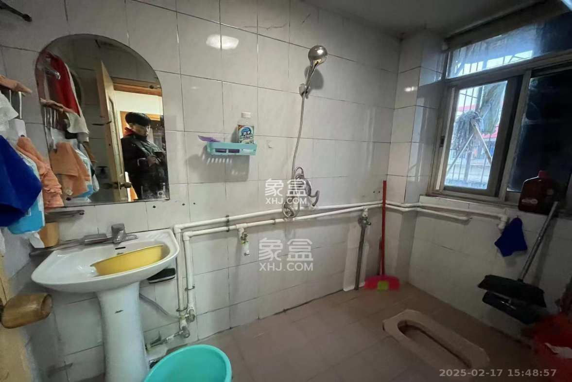 东福小区 1室0厅0卫 1900.0元/月 东福小区 1室0厅0卫 1900.0元/月室内图