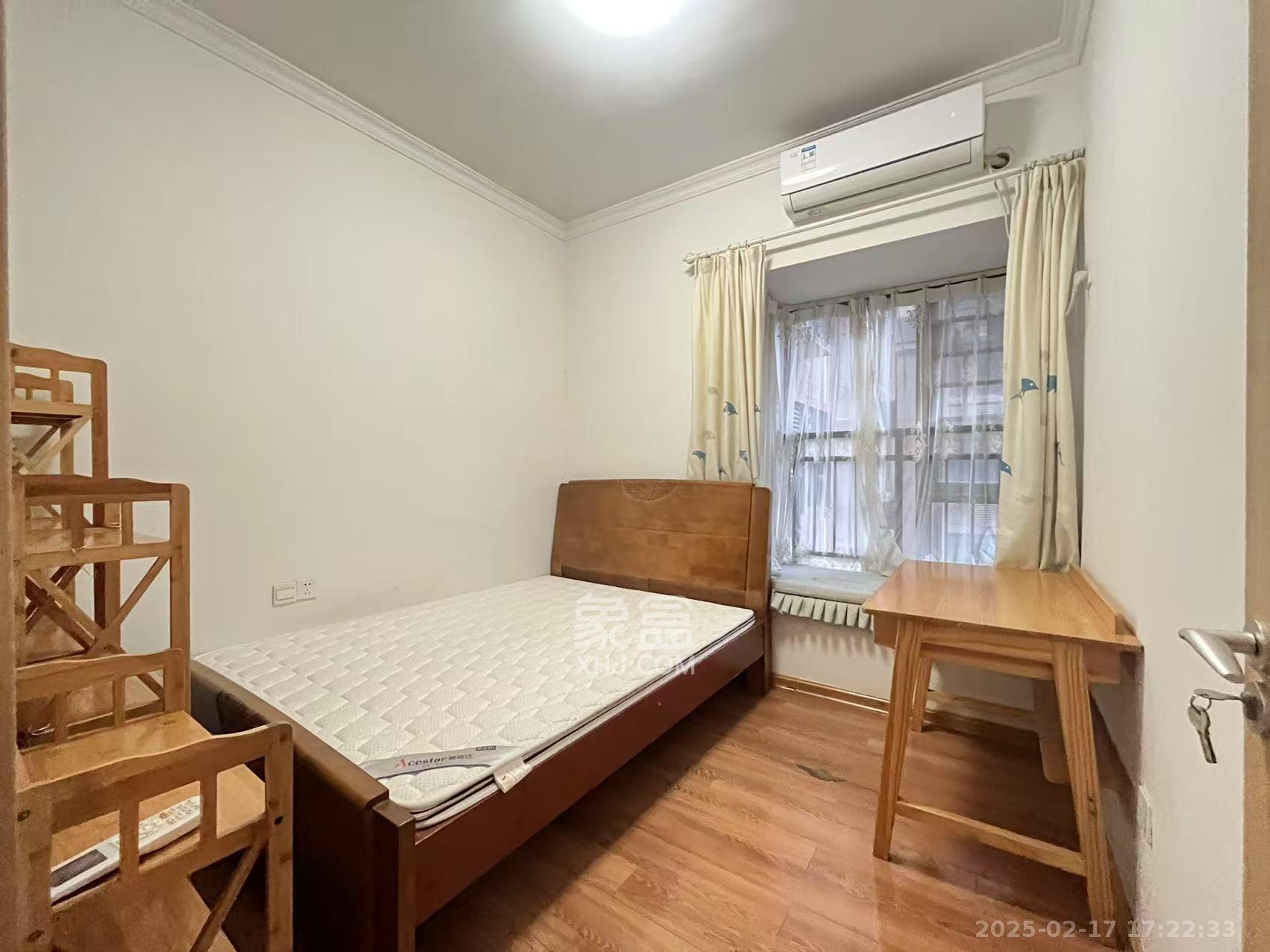 江山帝景哈佛  3室2厅1卫    2200.0元/月 江山帝景哈佛  3室2厅1卫    2200.0元/月室内图