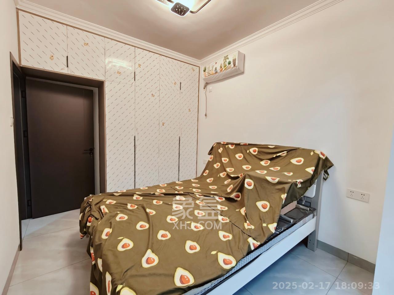 紫华郡 3室2厅2卫 2500.0元/月 紫华郡 3室2厅2卫 2500.0元/月室内图