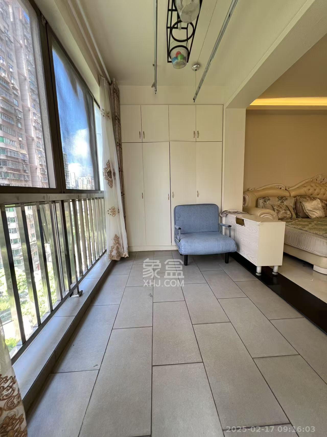 中天枫景园 2室2厅1卫 5000.0元/月 中天枫景园 2室2厅1卫 5000.0元/月室内图