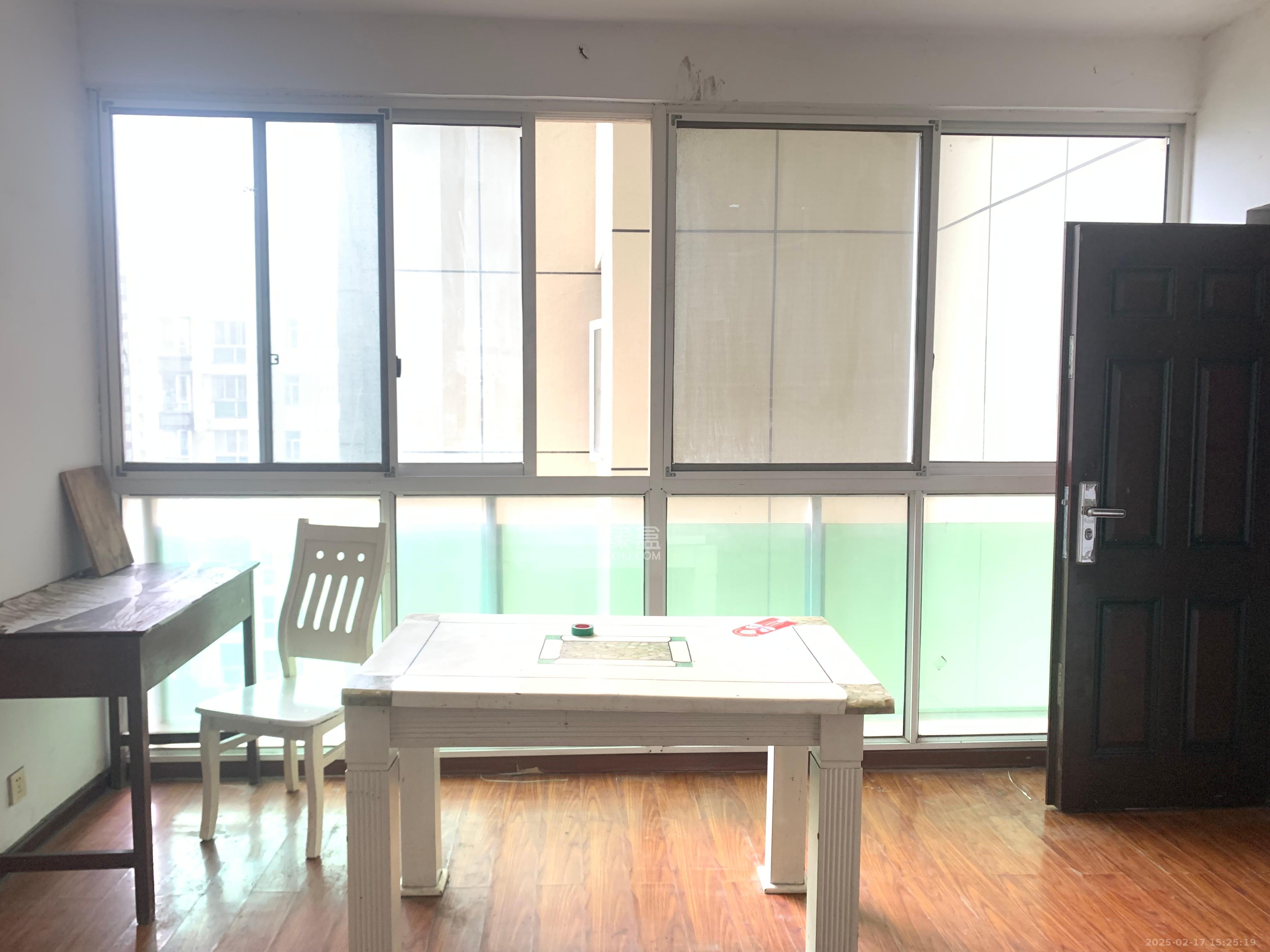 湘麓国际 3室2厅2卫 2800.0元/月 湘麓国际 3室2厅2卫 2800.0元/月室内图