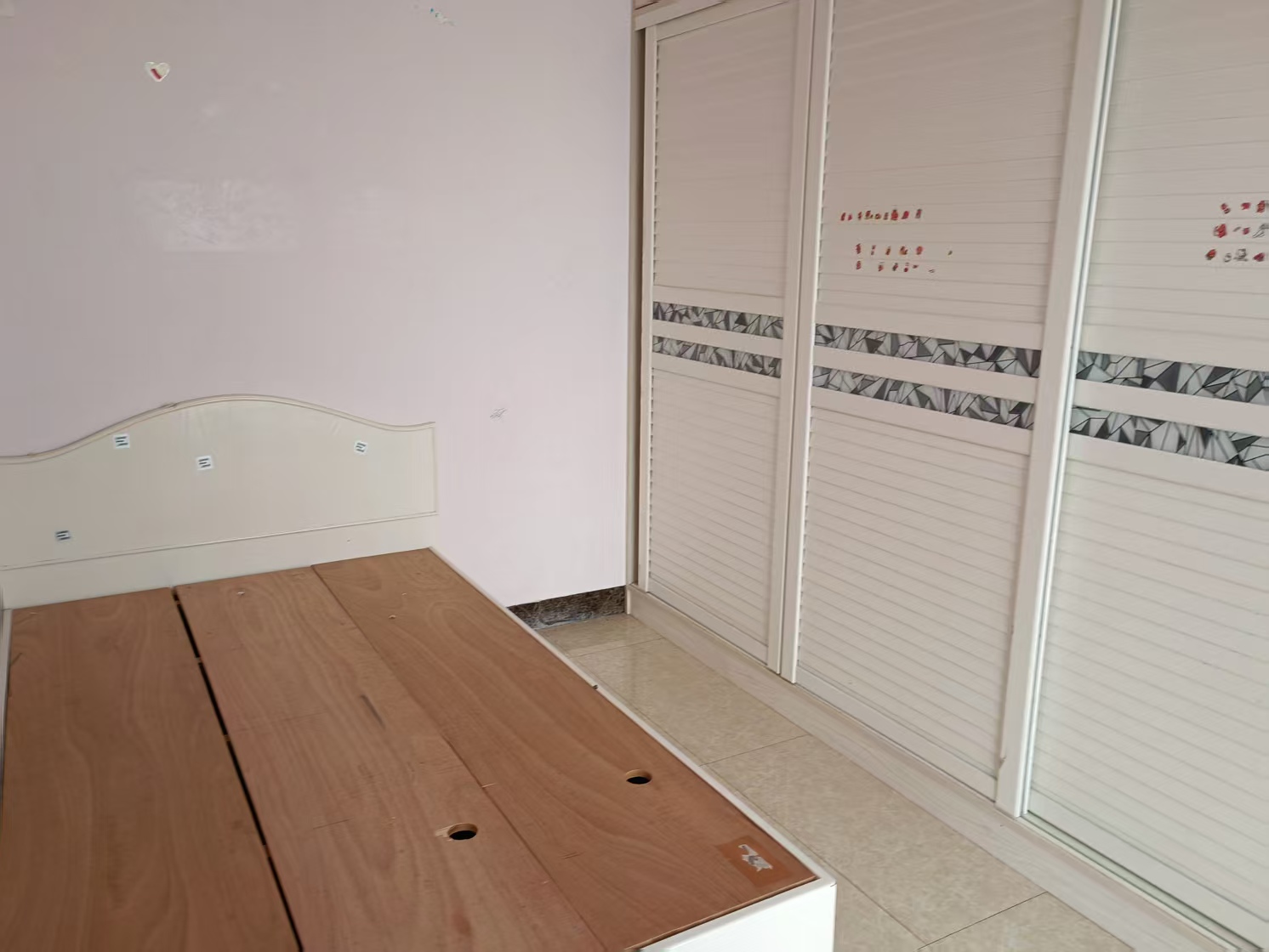 上尚城 4室2厅2卫 2000.0元/月 上尚城 4室2厅2卫 2000.0元/月室内图