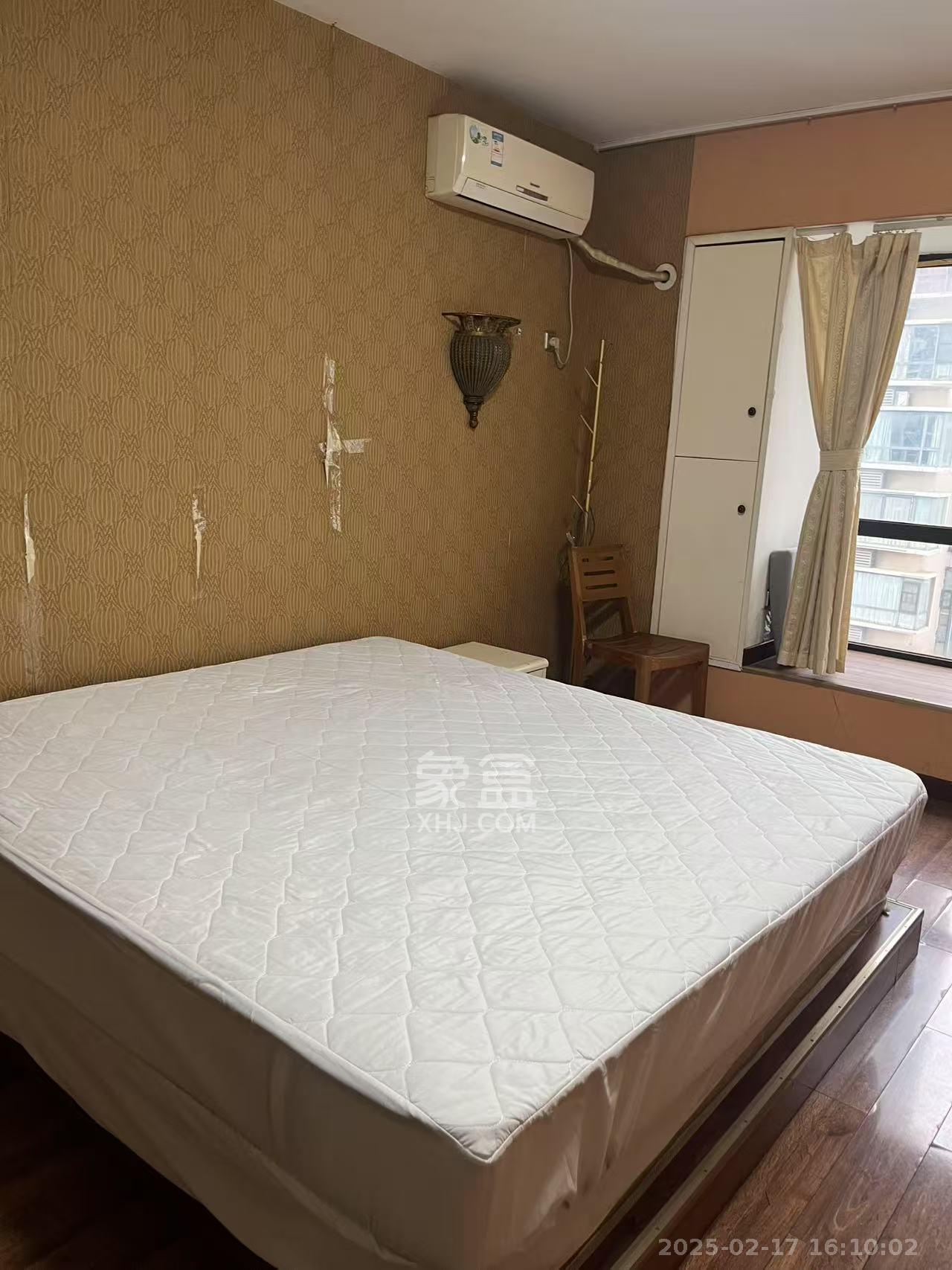 三万英尺  1室1厅1卫   1600.00元/月室内图