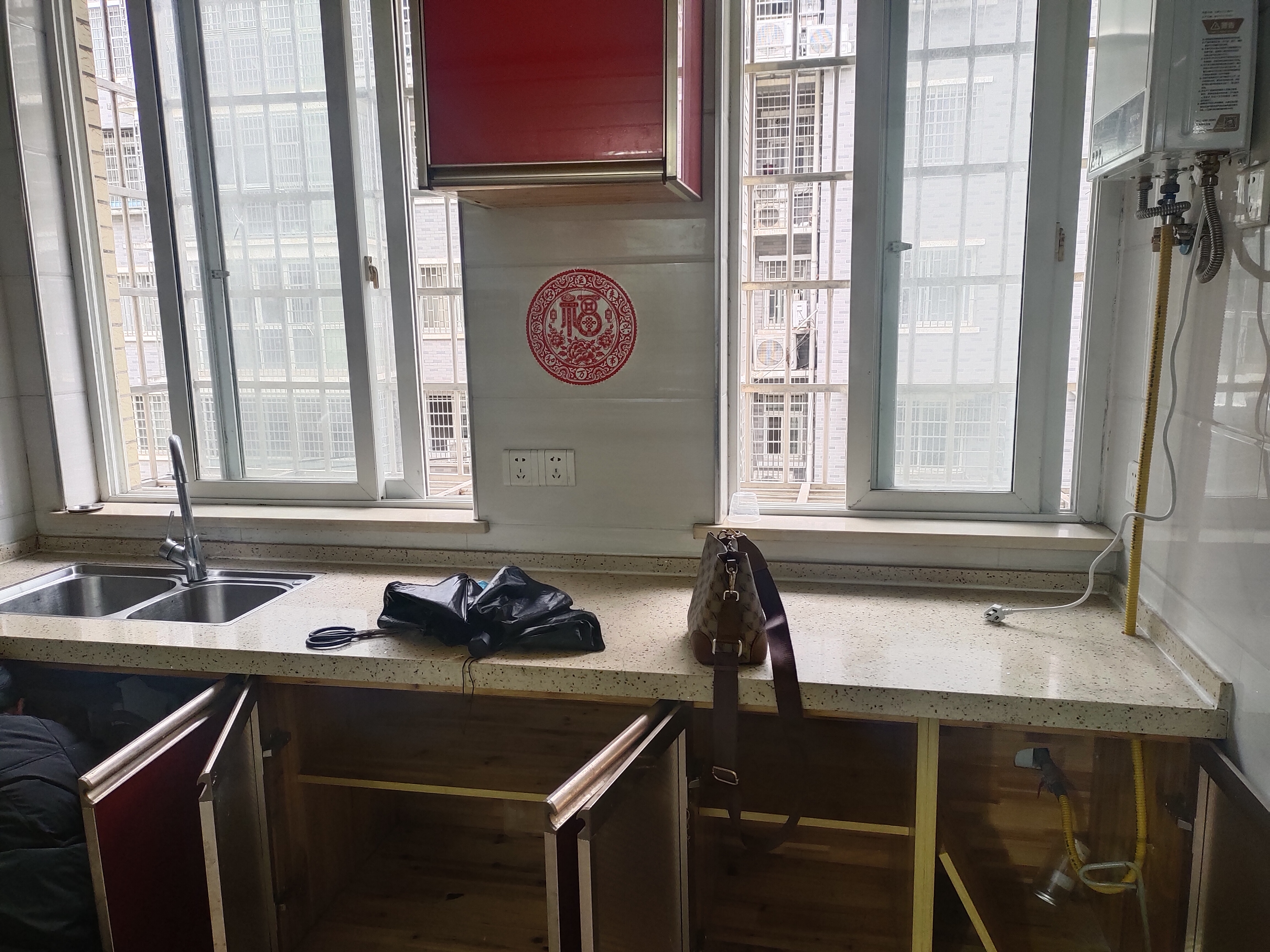 南坪安置小区南区 2室2厅1卫 1000.0元/月 南坪安置小区南区 2室2厅1卫 1000.0元/月室内图