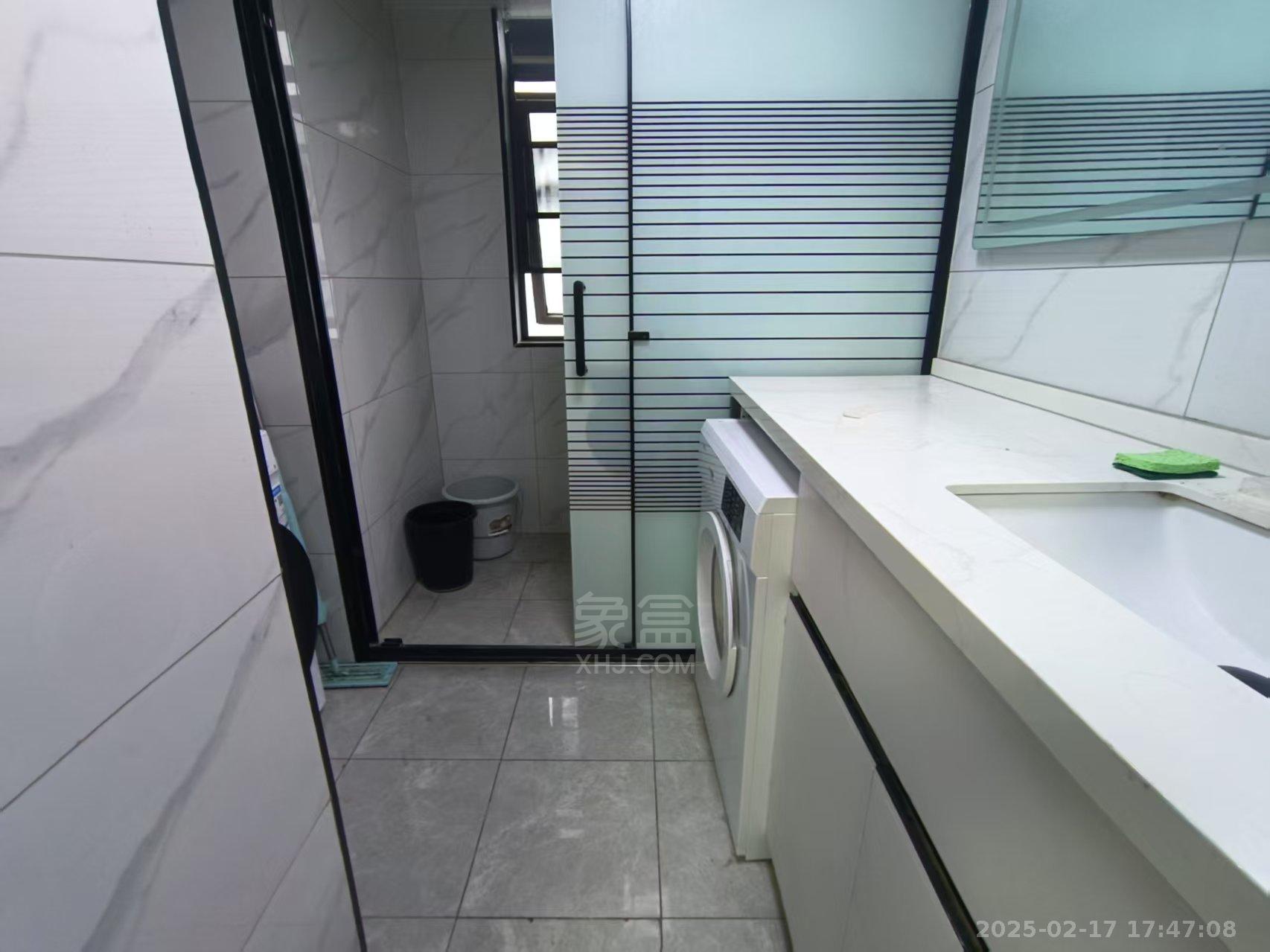 朗廷览江 1室1厅1卫 1800.0元/月 朗廷览江 1室1厅1卫 1800.0元/月室内图