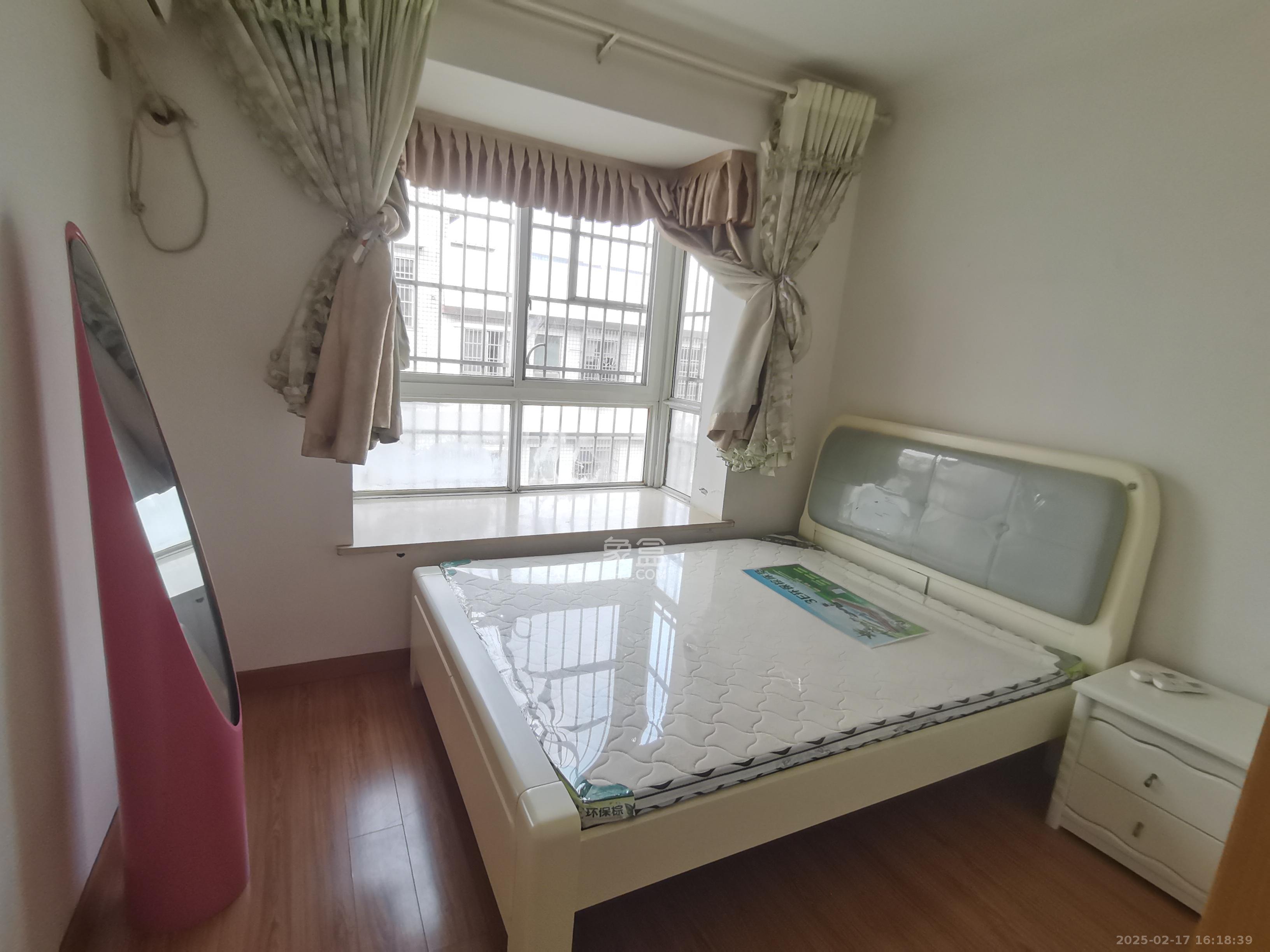 暮云安置区  1室0厅0卫   1200.00元/月室内图