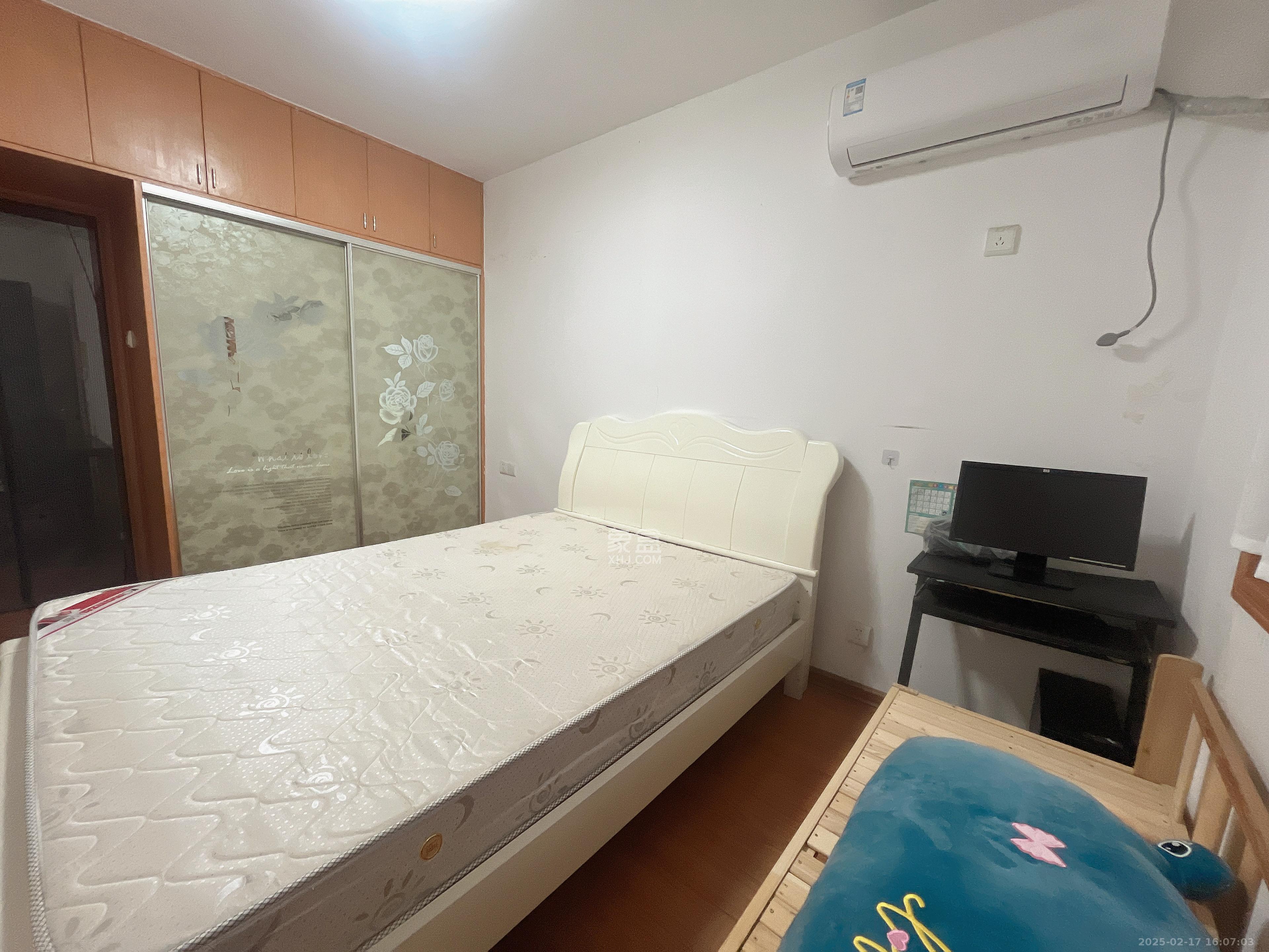 新诚小区  2室1厅1卫   1600.00元/月室内图