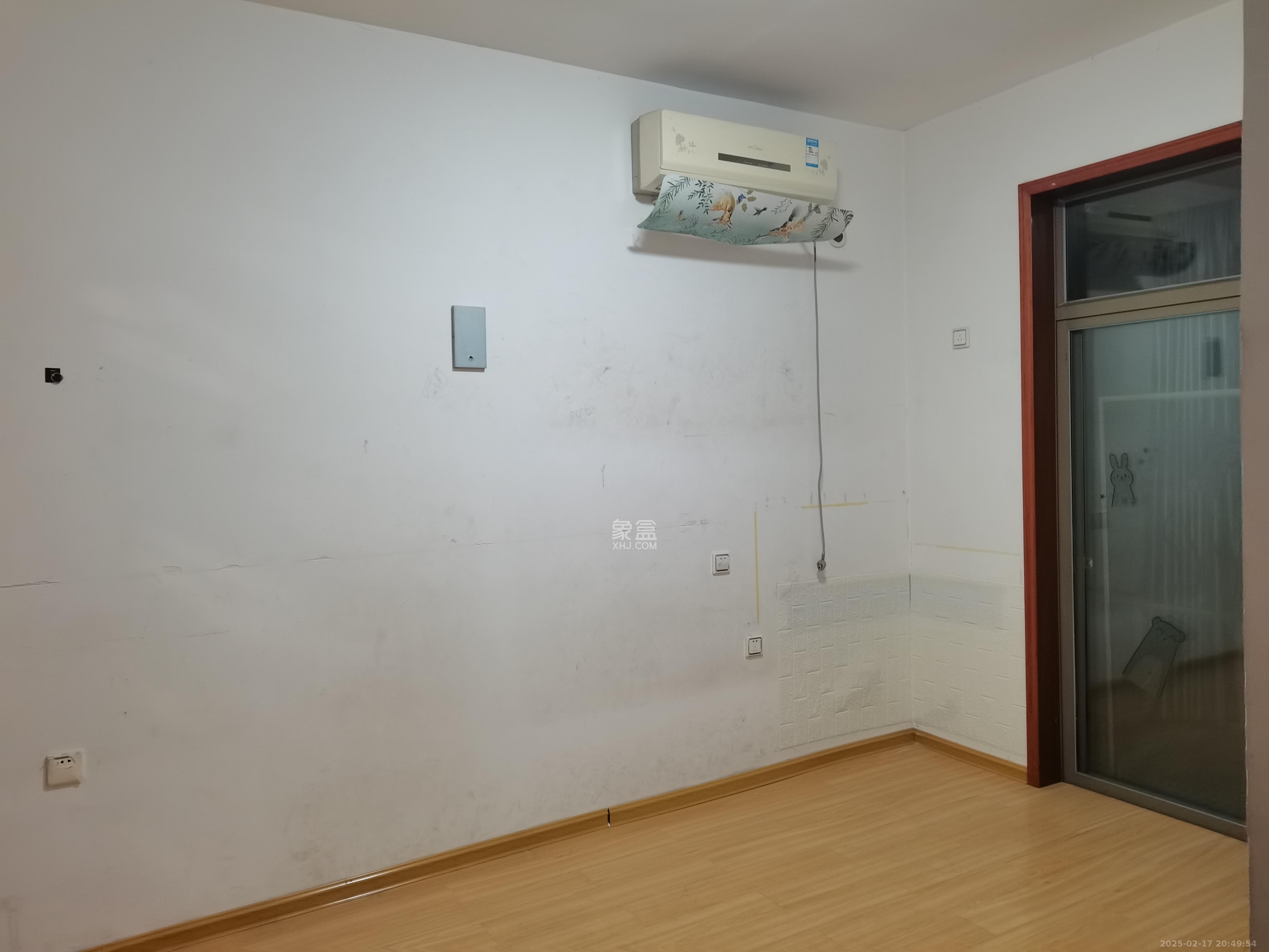 层上观邸 5室2厅2卫 4000.0元/月 层上观邸 5室2厅2卫 4000.0元/月室内图