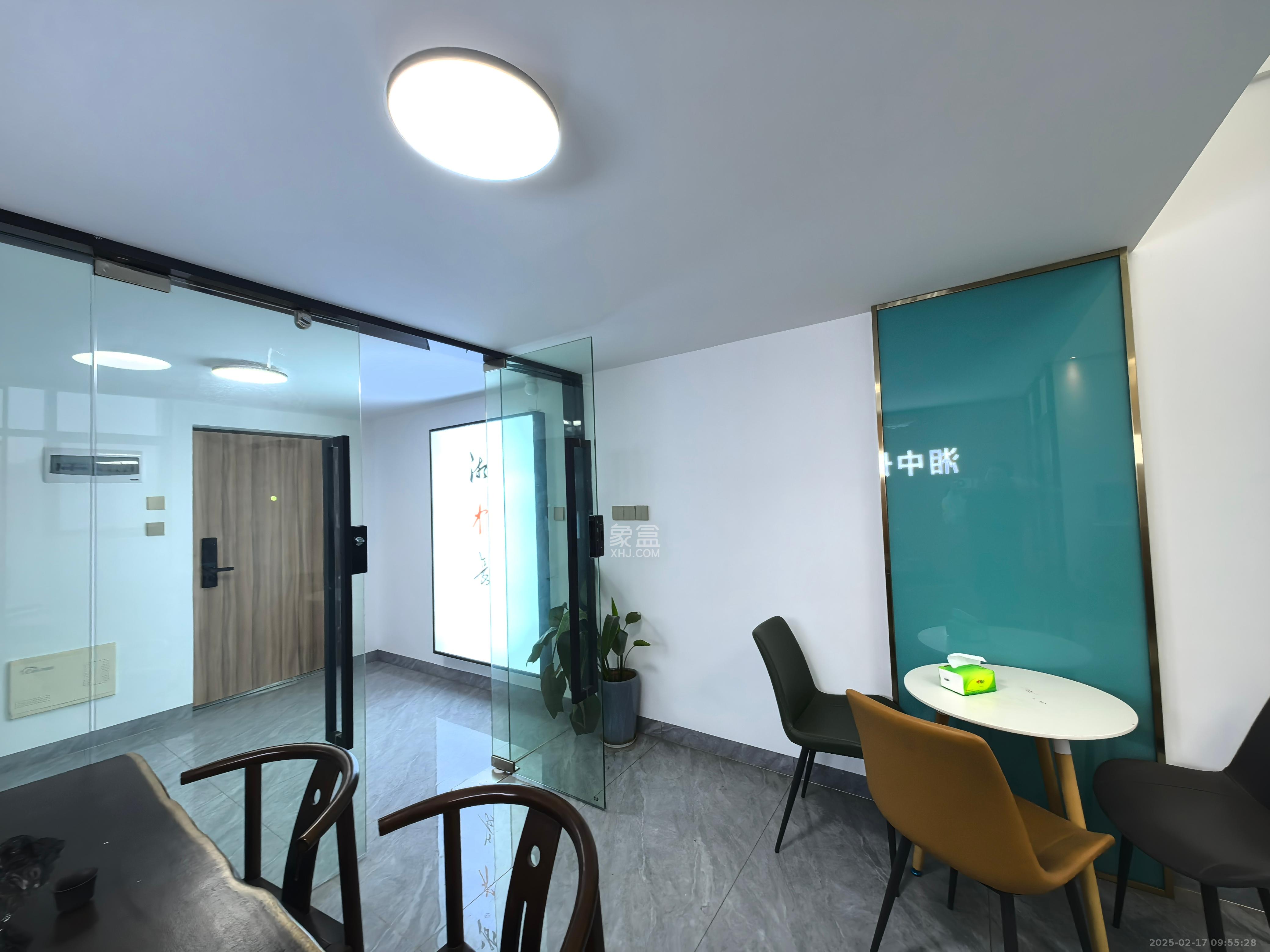 瑞丰汇 2室2厅2卫 2500.0元/月 瑞丰汇 2室2厅2卫 2500.0元/月室内图