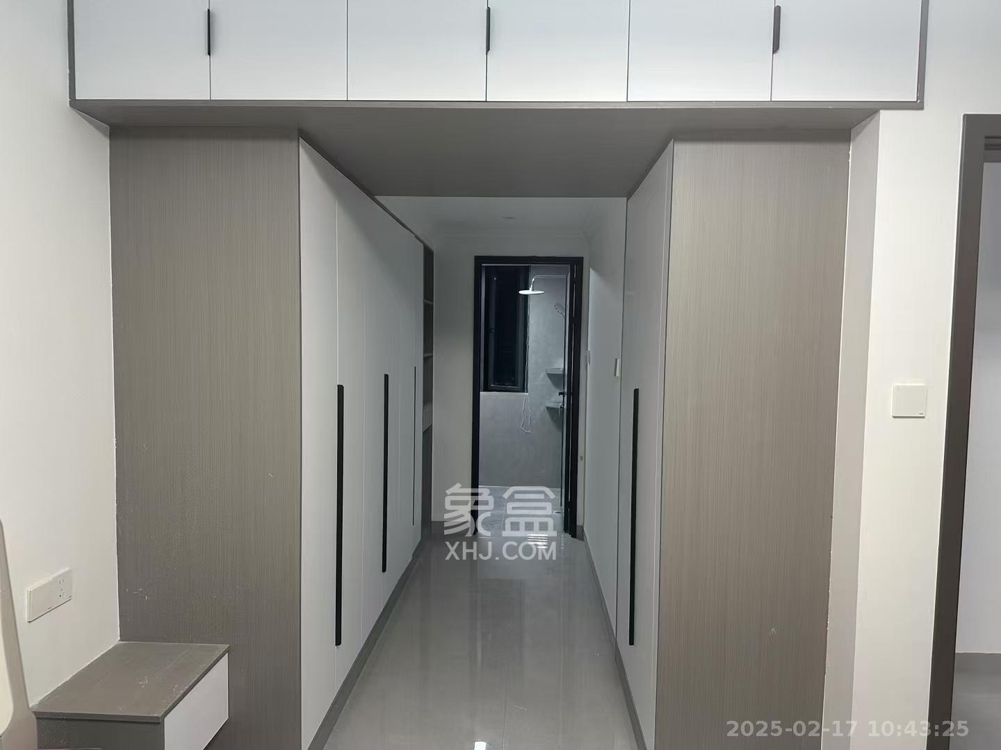 新长海玖龙台  4室2厅2卫   2600.00元/月室内图