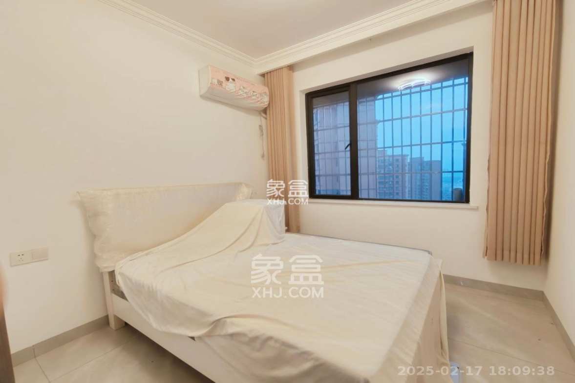 紫华郡 3室2厅2卫 2500.0元/月 紫华郡 3室2厅2卫 2500.0元/月室内图