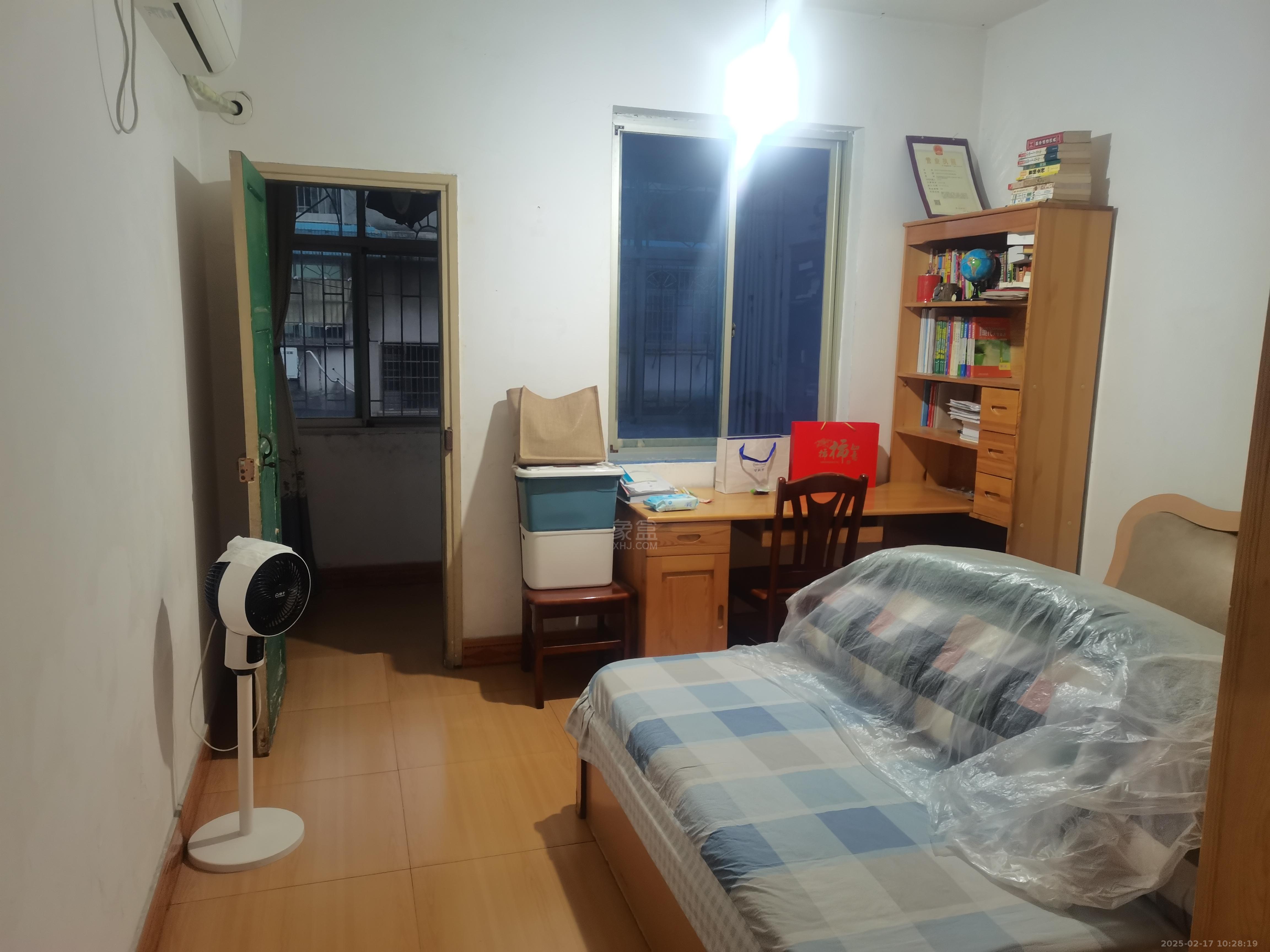 泰山西村  2室2厅1卫    800.0元/月 泰山西村  2室2厅1卫    800.0元/月室内图