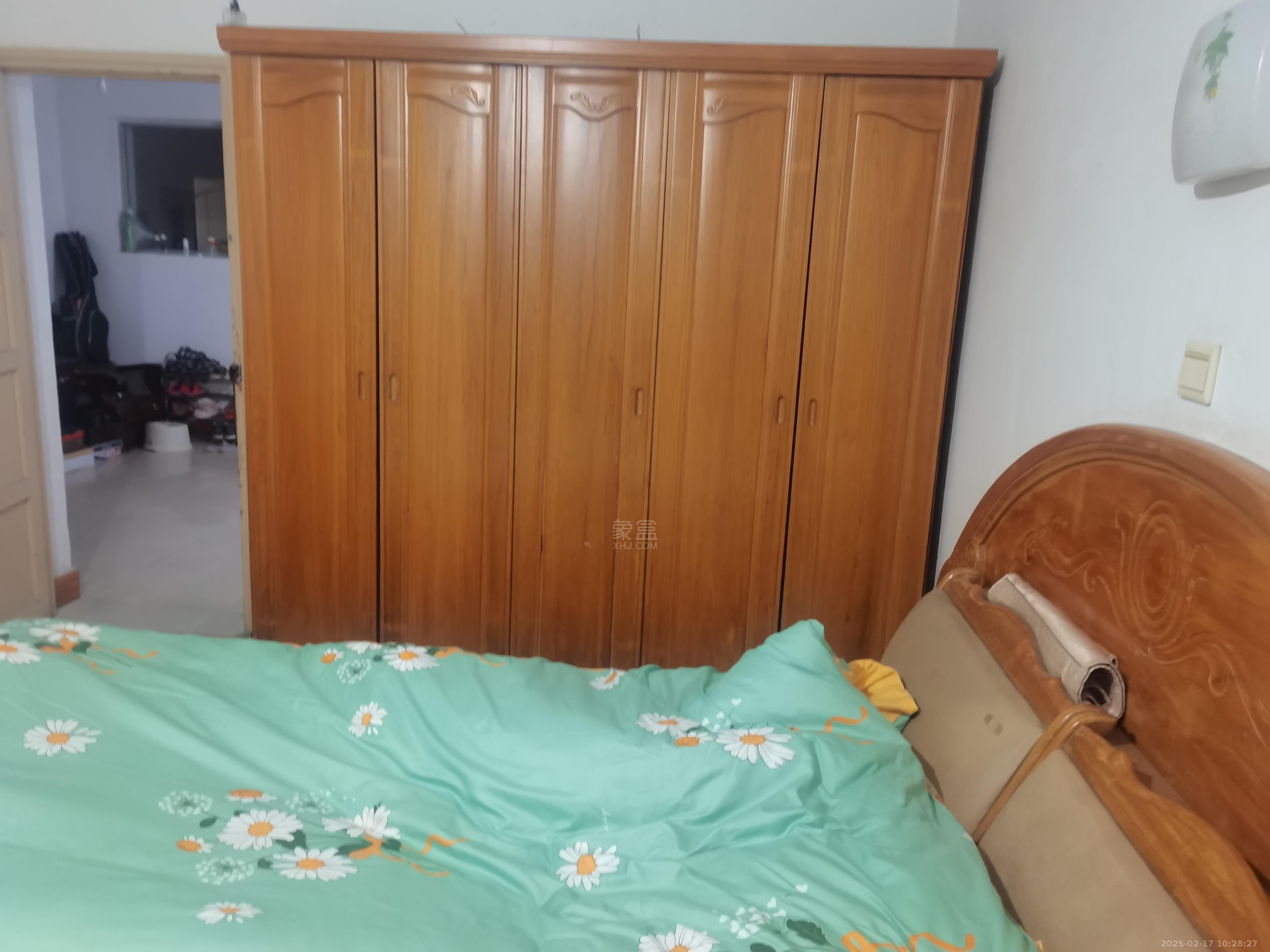 泰山西村  2室2厅1卫    800.0元/月 泰山西村  2室2厅1卫    800.0元/月室内图